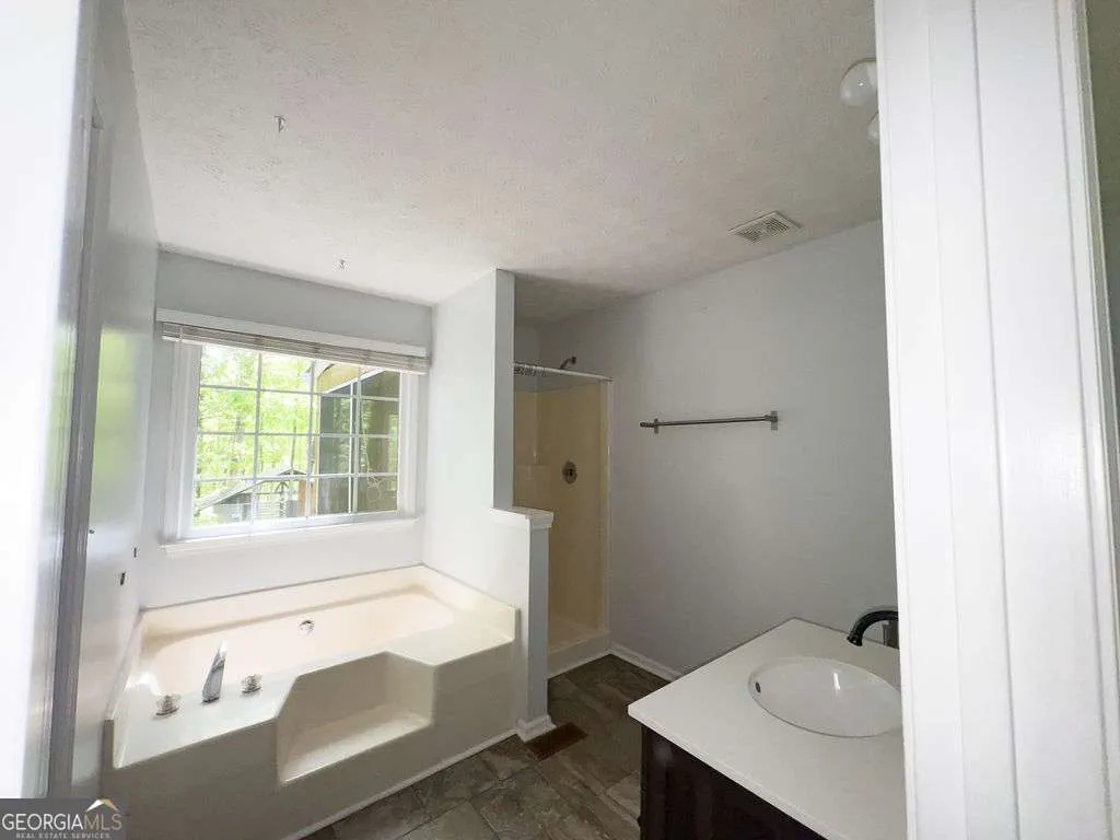 66 Stevenson Pt — photo 15 of 39