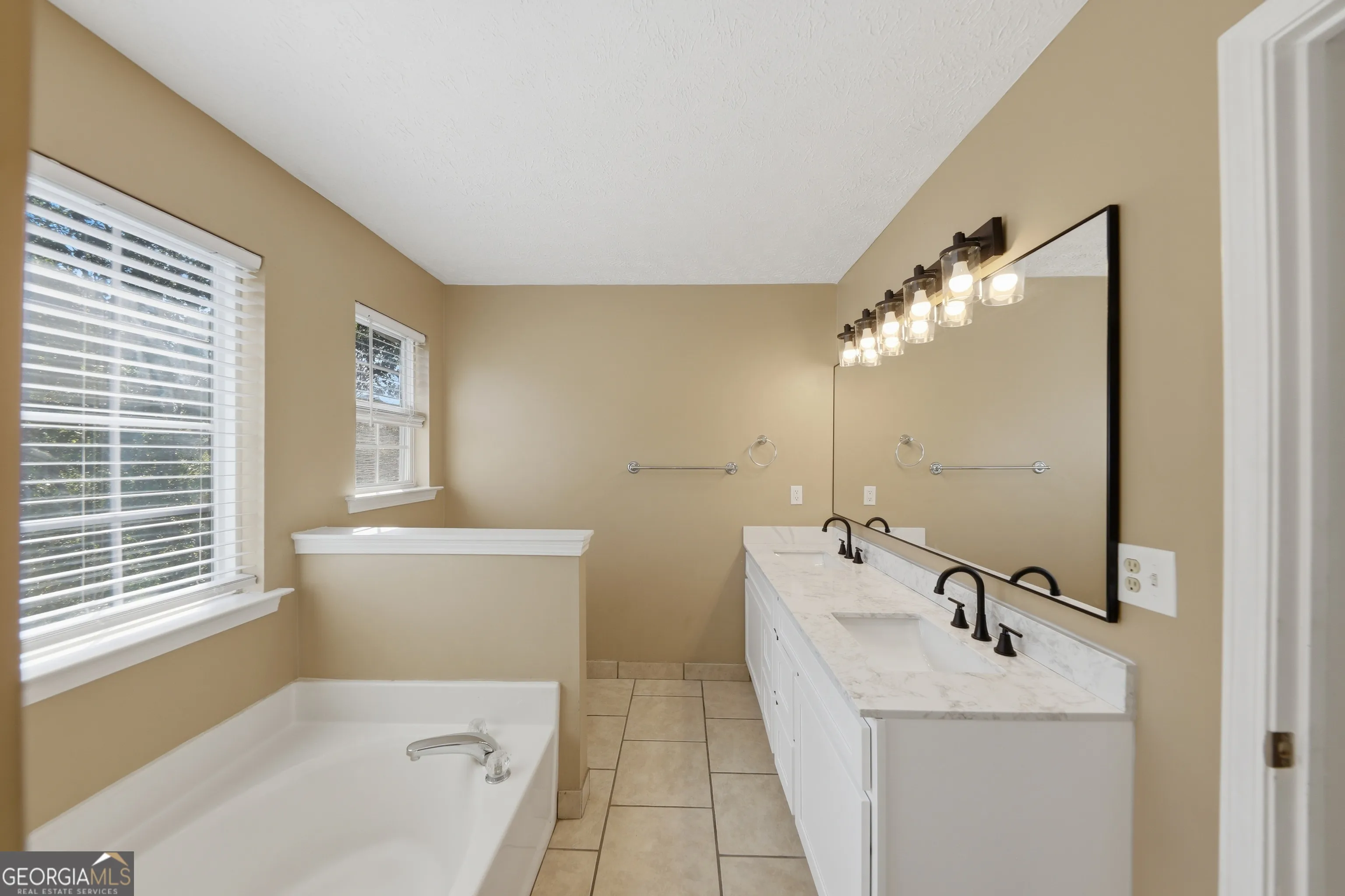 19 Kacey Ct — photo 11 of 39