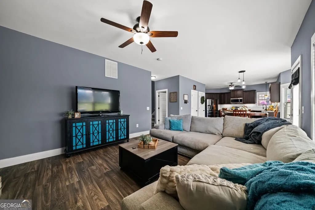 308 Stonegate Ct — photo 11 of 37
