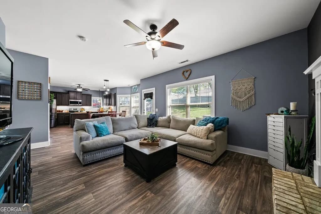 308 Stonegate Ct — photo 10 of 37
