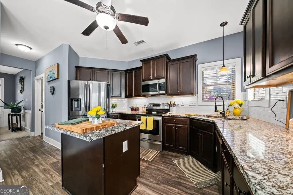 308 Stonegate Ct — photo 7 of 37