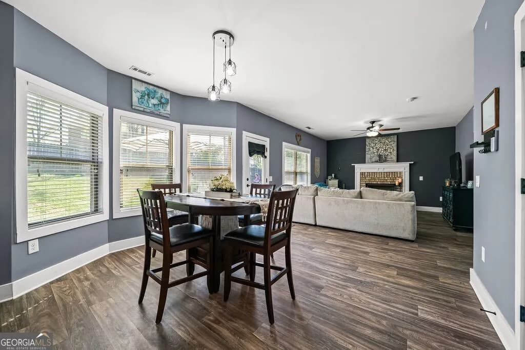 308 Stonegate Ct — photo 3 of 37