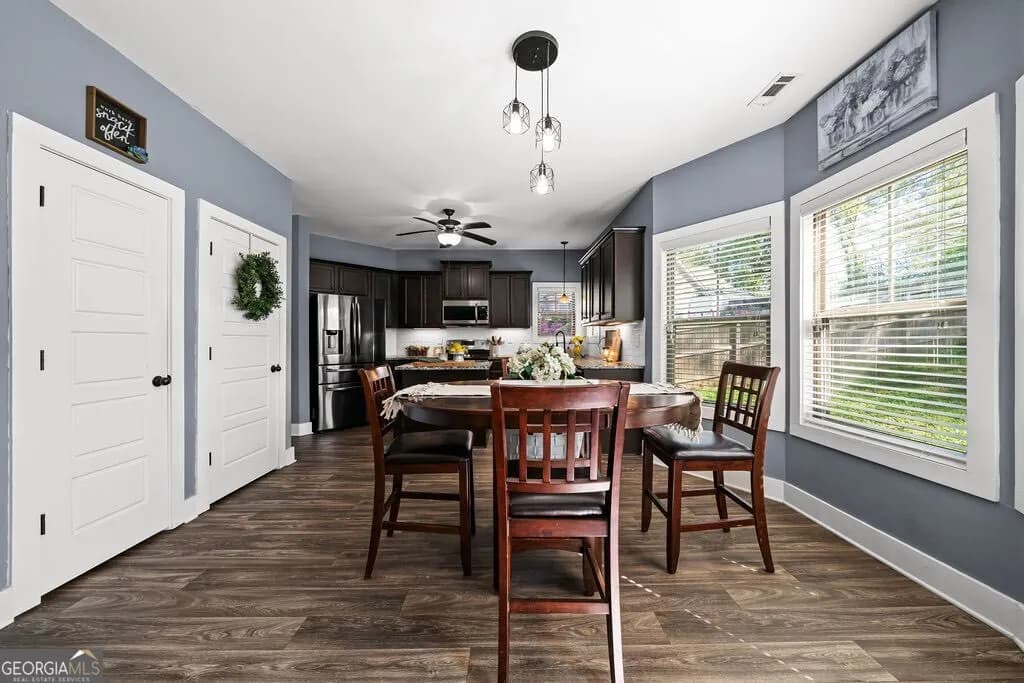 308 Stonegate Ct — photo 4 of 37