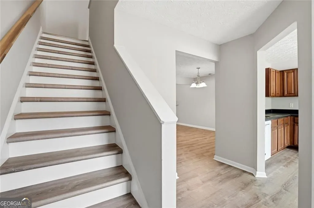 158 Meadowlark Pl — photo 5 of 25