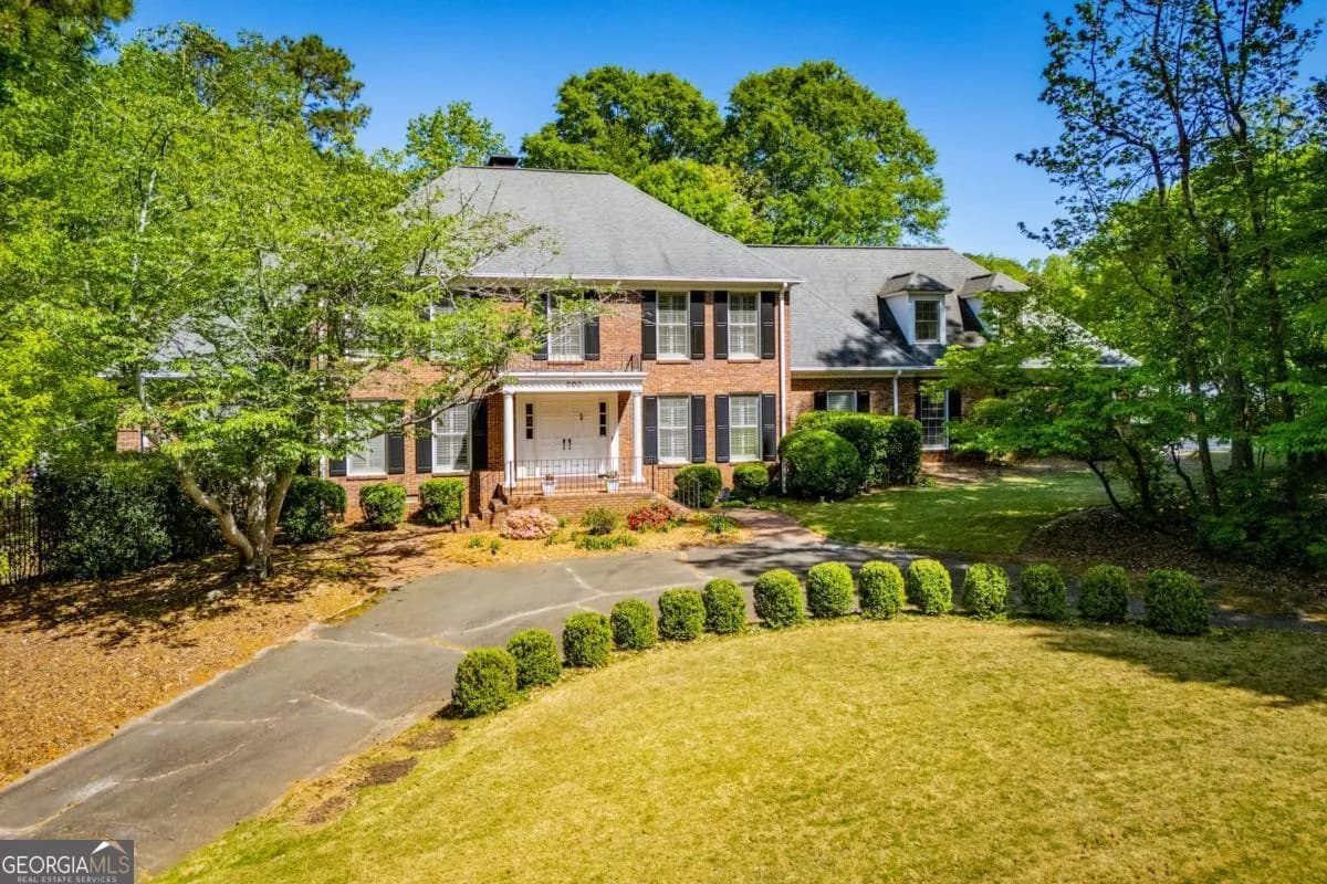 203 S Ole Hickory Trl — photo 2 of 100