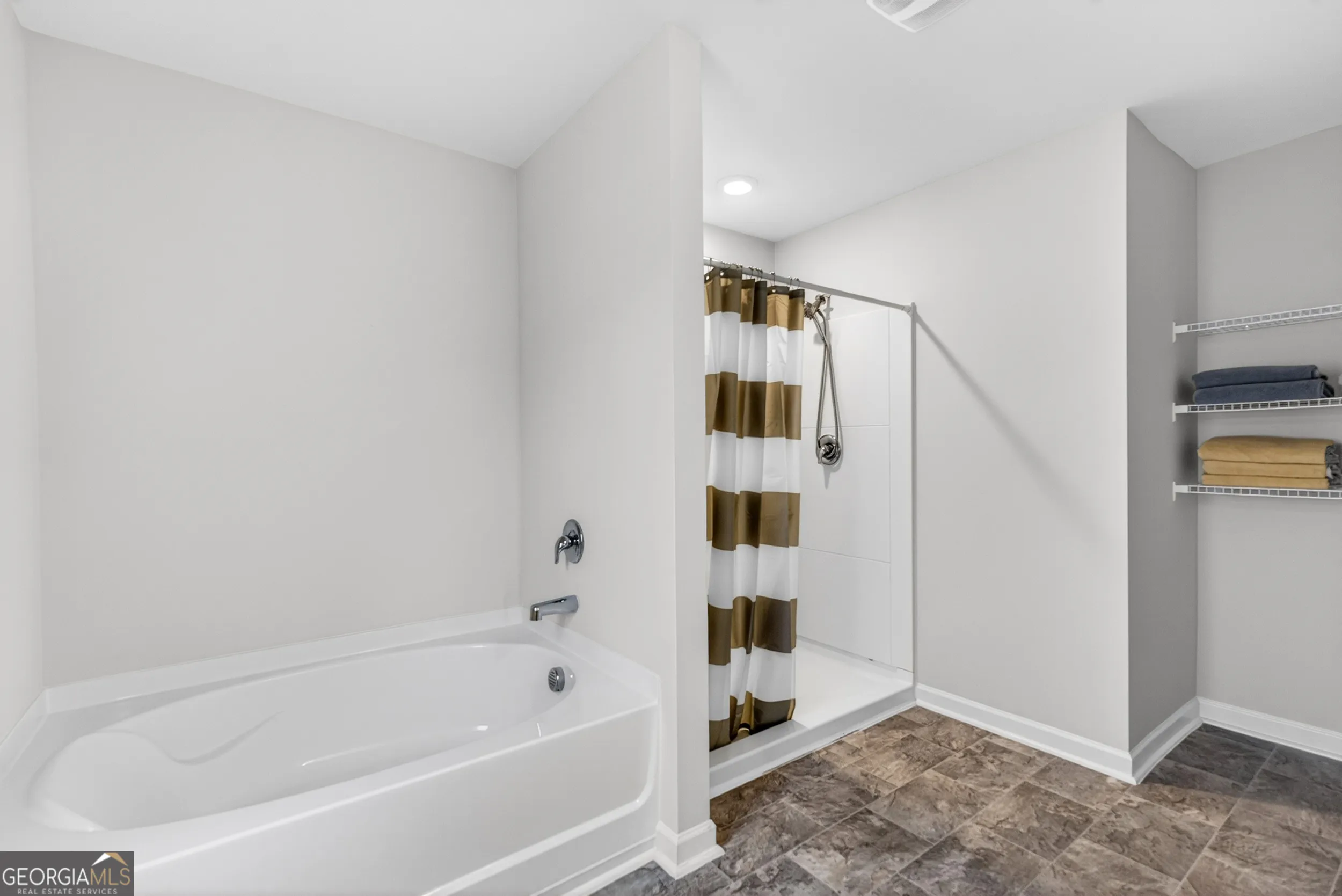 312 Deer Run Dr — photo 15 of 40
