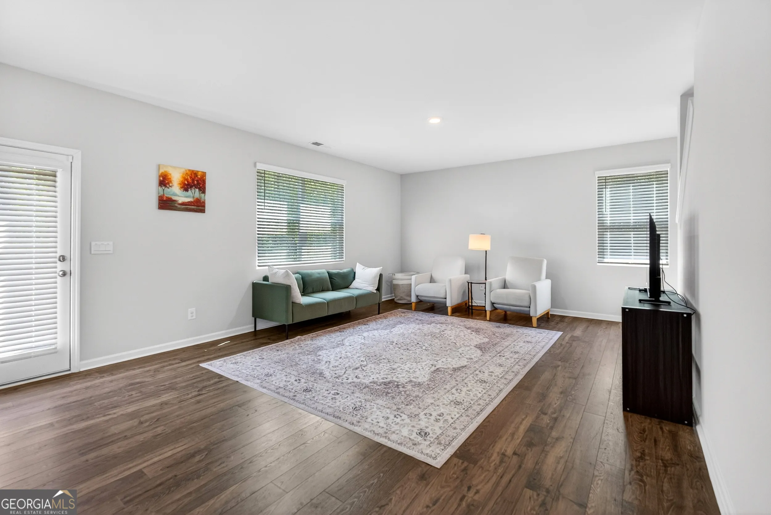 312 Deer Run Dr — photo 3 of 40