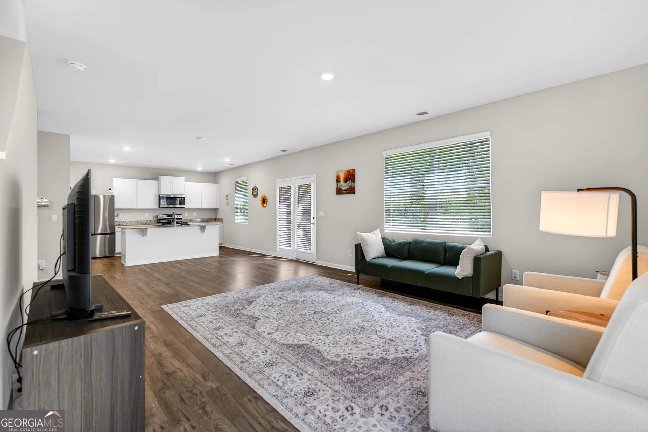 312 Deer Run Dr — photo 4 of 40