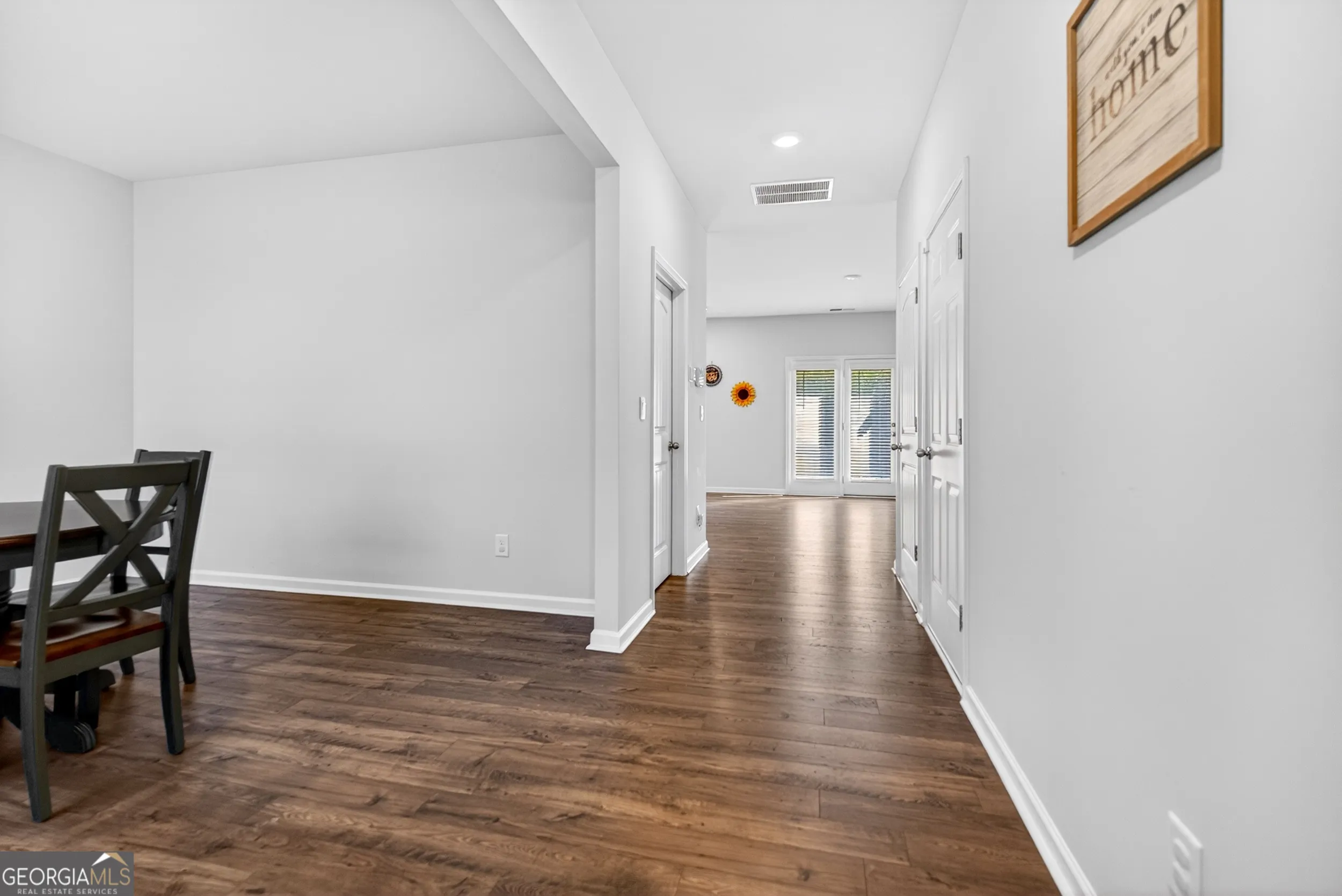 312 Deer Run Dr — photo 2 of 40