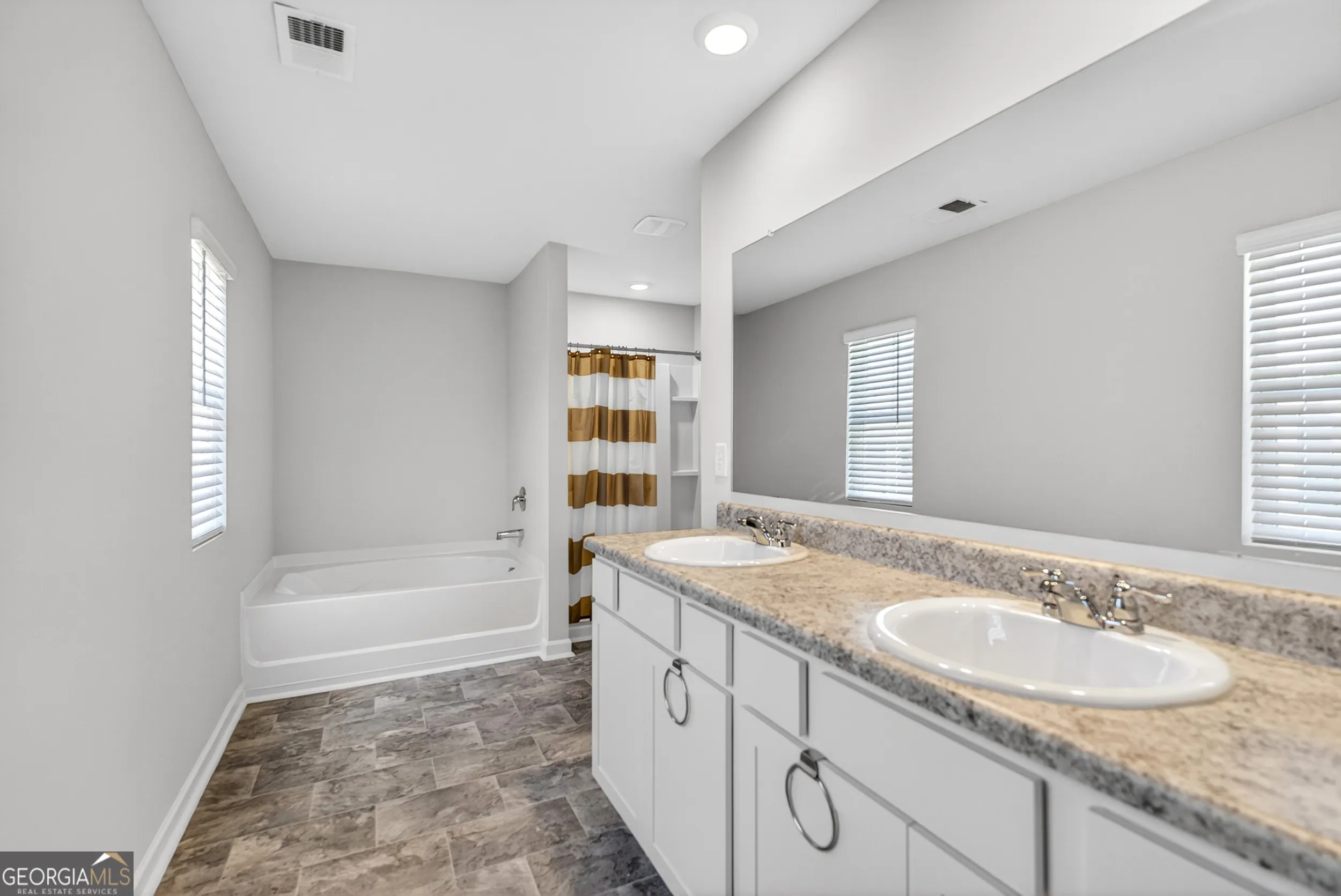 312 Deer Run Dr — photo 12 of 40