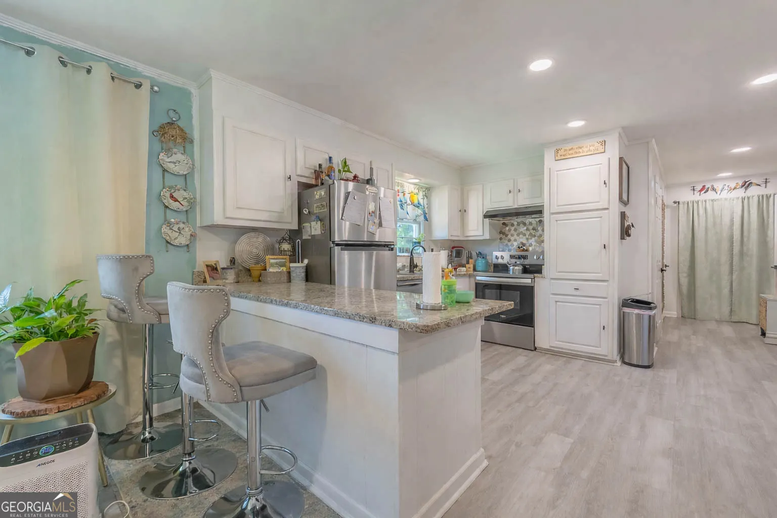 120 Bryan St W — photo 16 of 40