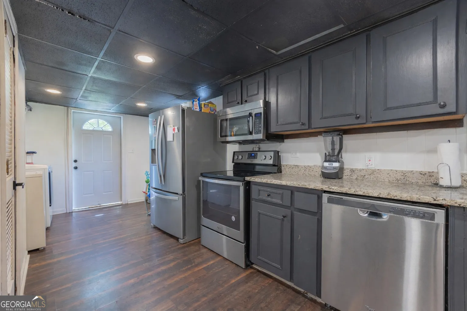 120 Bryan St W — photo 8 of 40