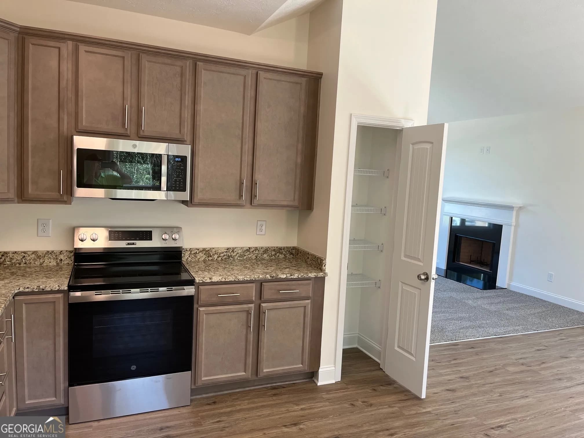 202 Gamel Rd — photo 3 of 35