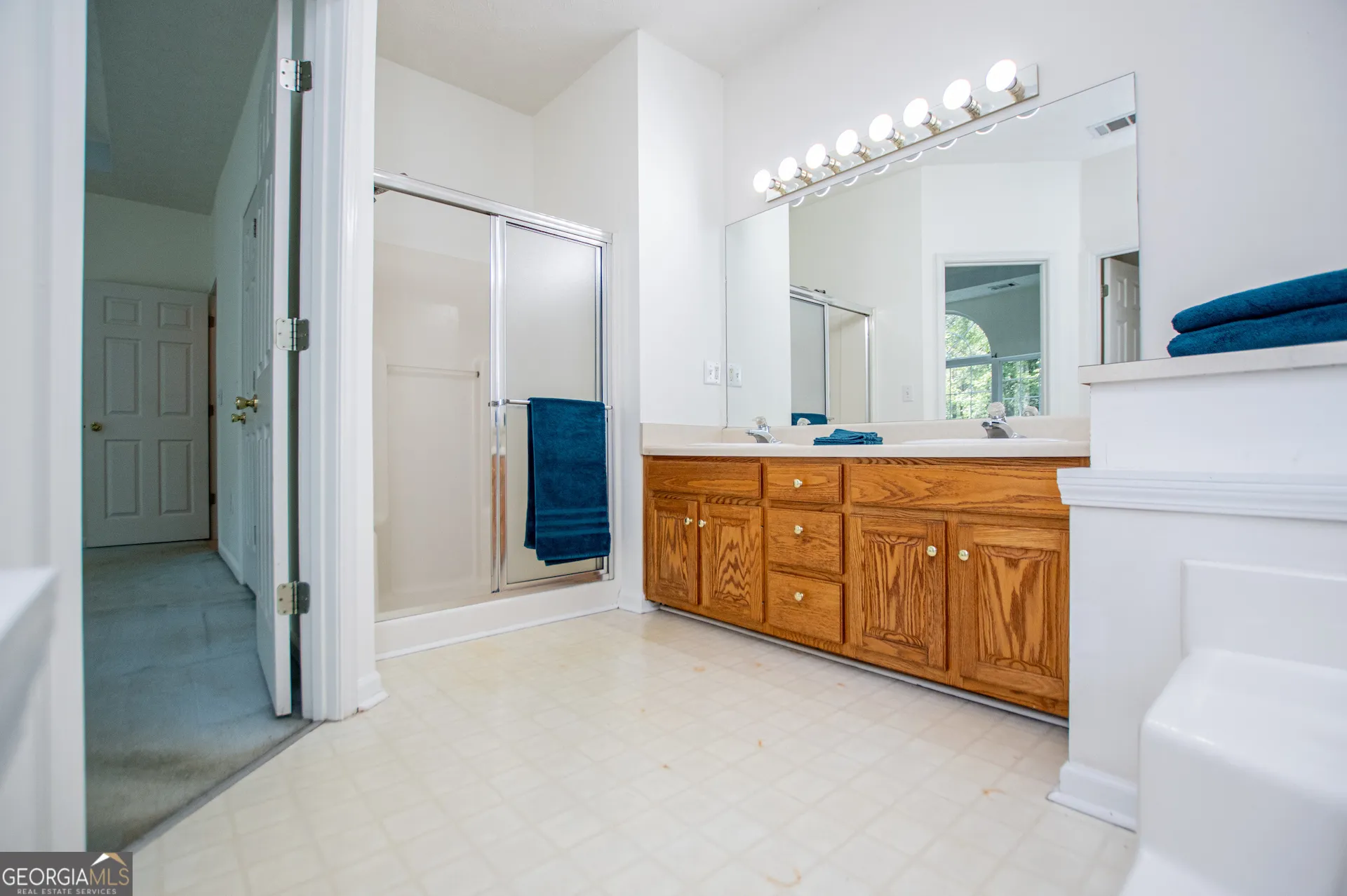 4765 Liberty Rd — photo 21 of 58