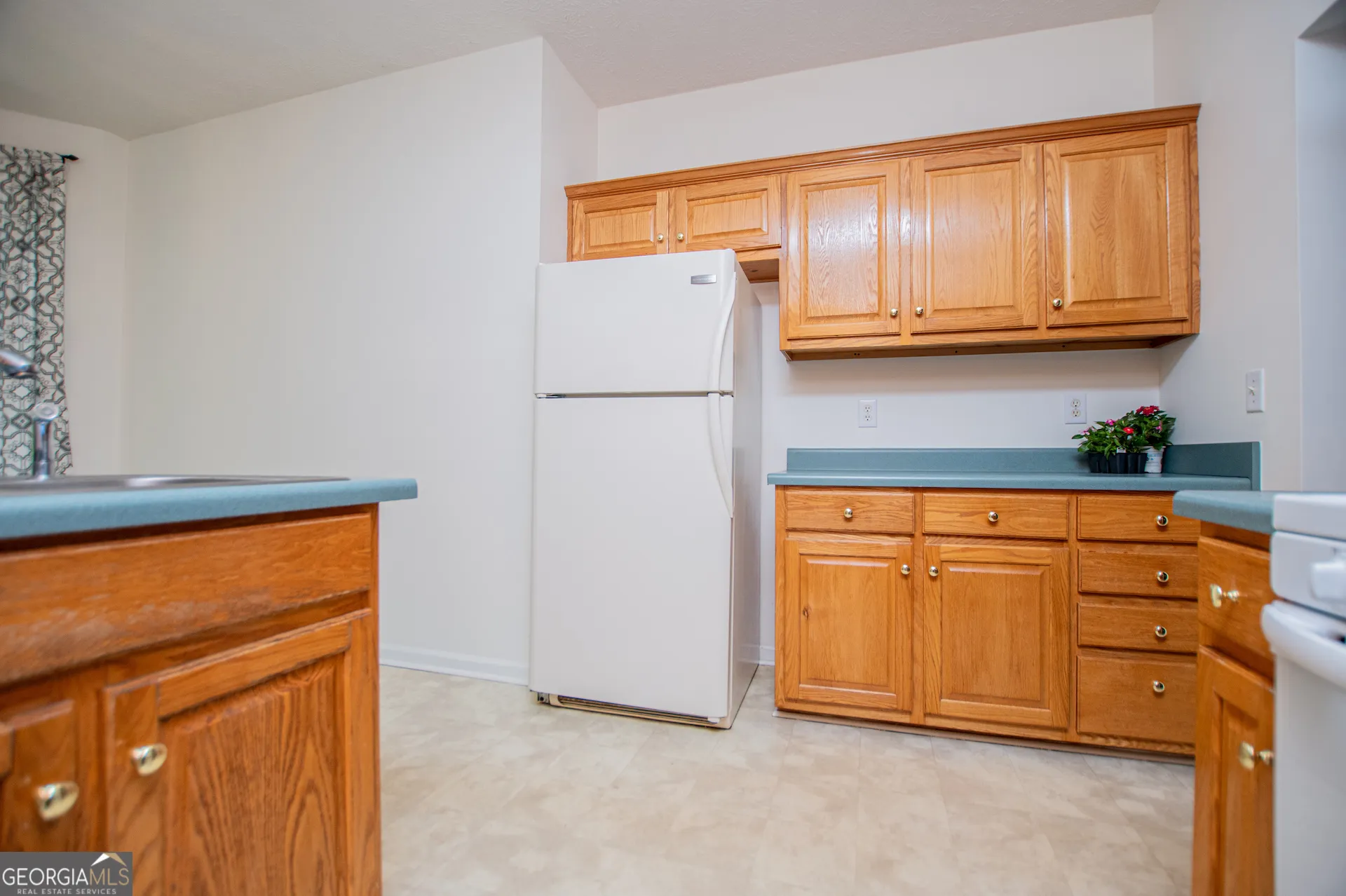 4765 Liberty Rd — photo 8 of 58