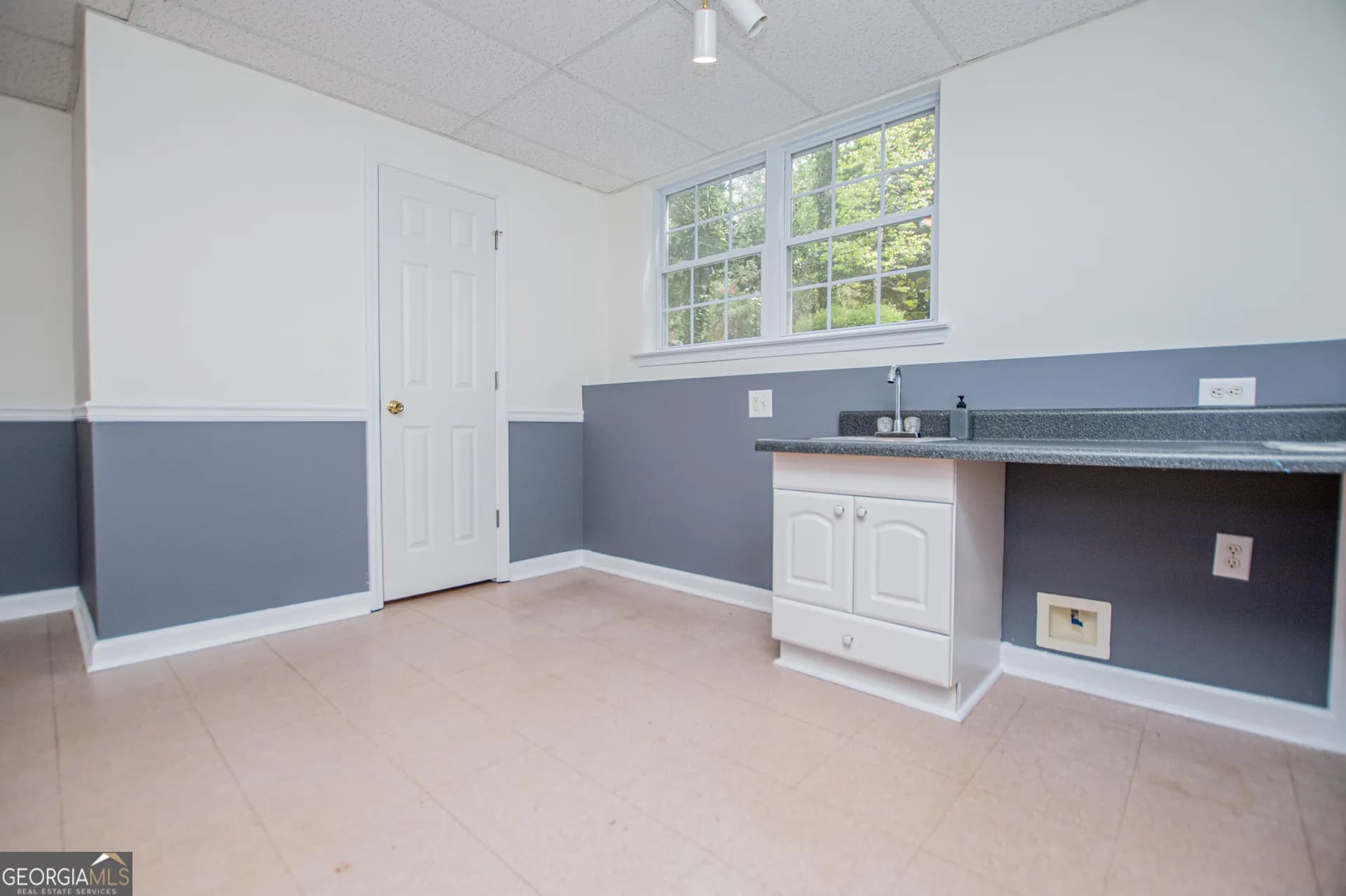 4765 Liberty Rd — photo 33 of 58