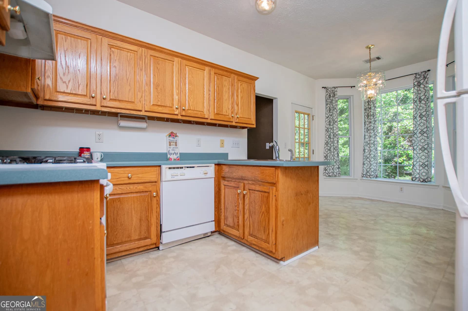 4765 Liberty Rd — photo 10 of 58