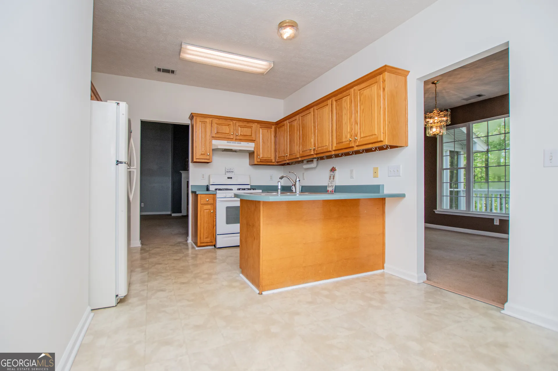 4765 Liberty Rd — photo 9 of 58