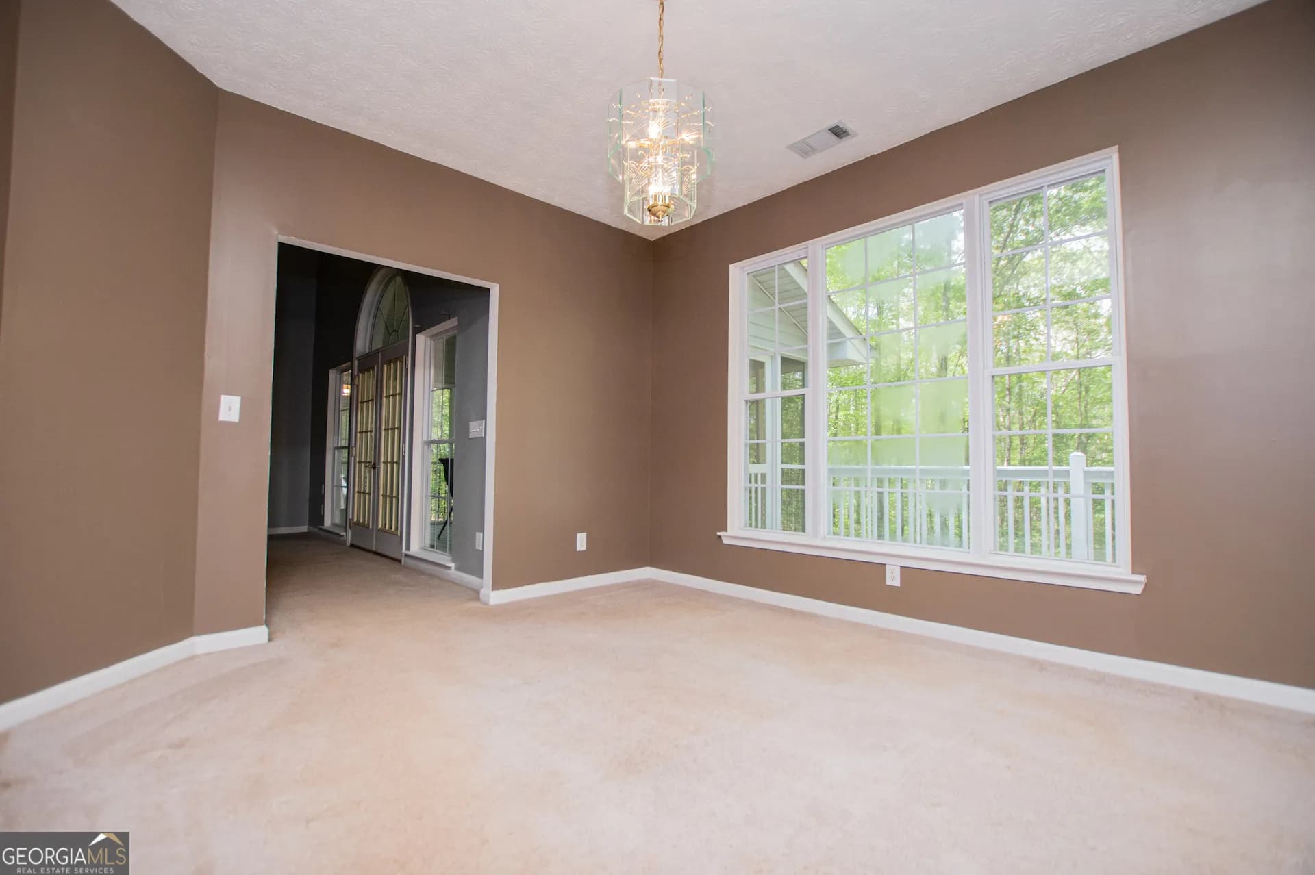 4765 Liberty Rd — photo 14 of 58