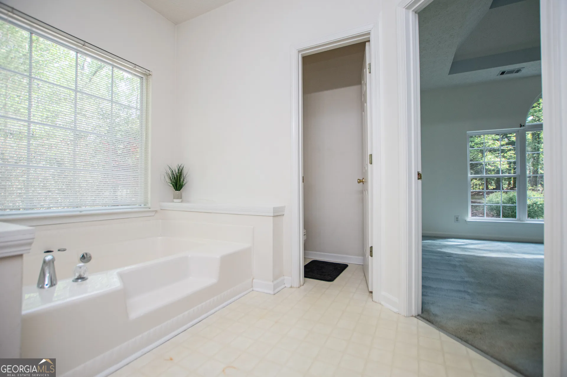 4765 Liberty Rd — photo 19 of 58