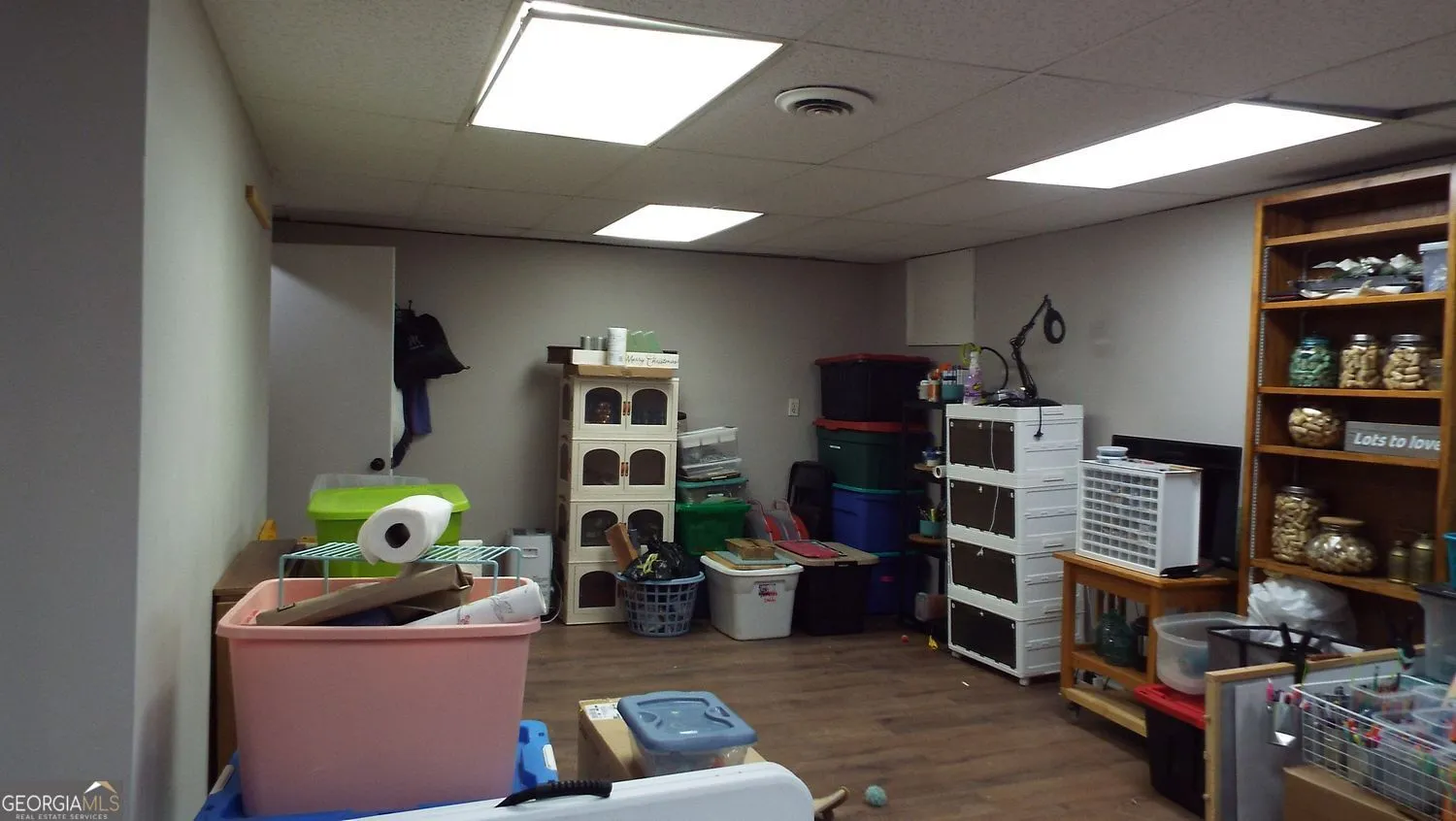 4943 Apple Valley Rd — photo 16 of 31