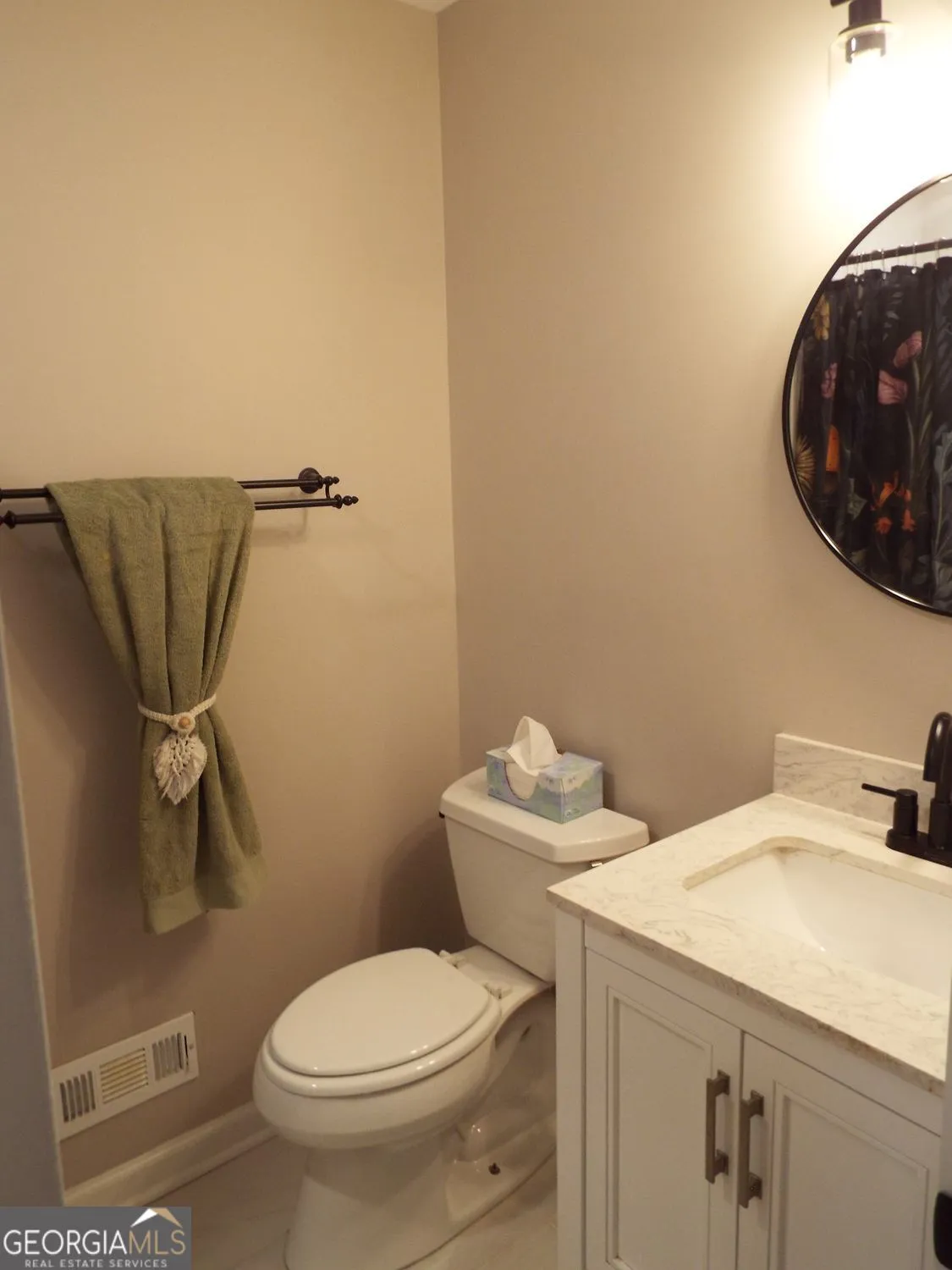 4943 Apple Valley Rd — photo 7 of 31