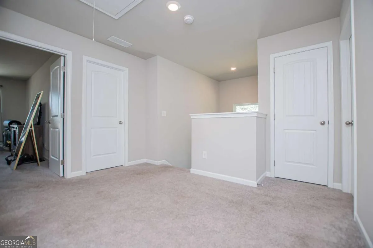 512 Silver Leaf Pkwy — photo 22 of 47