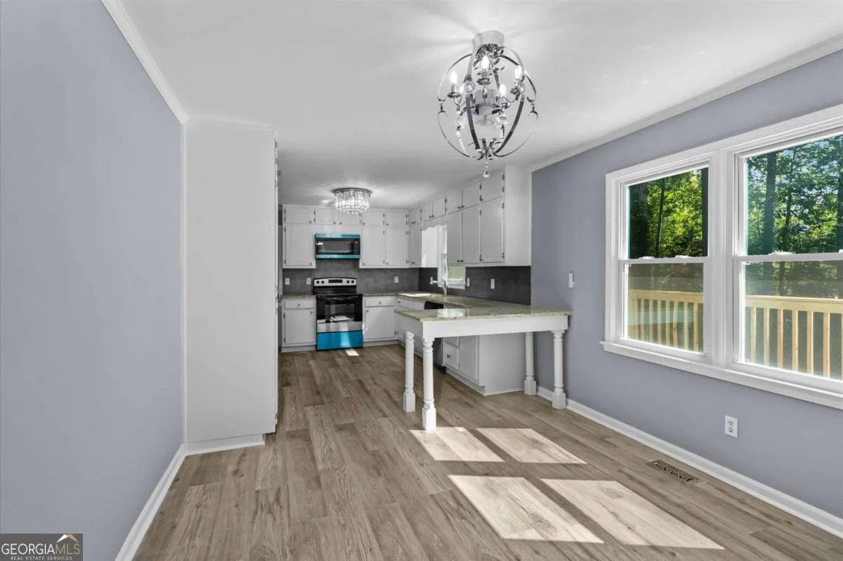 4089 Hickory Nut Dr — photo 10 of 33