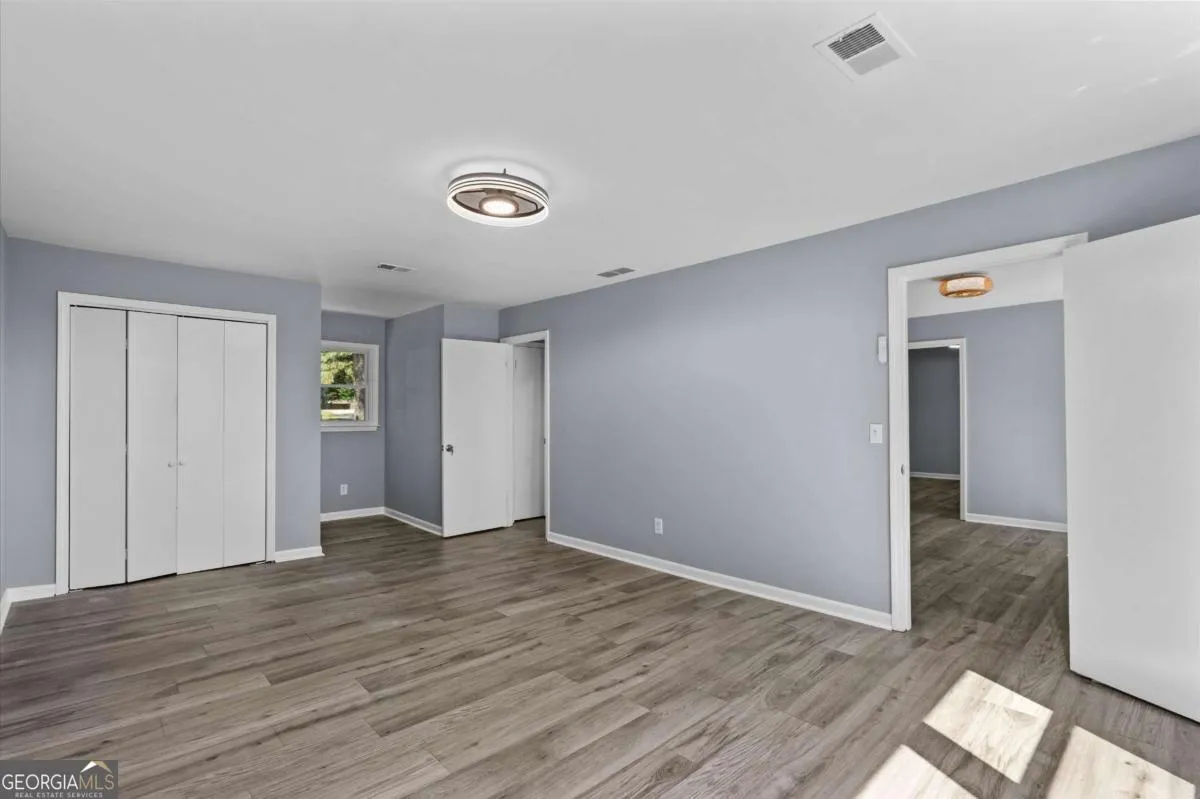 4089 Hickory Nut Dr — photo 18 of 33