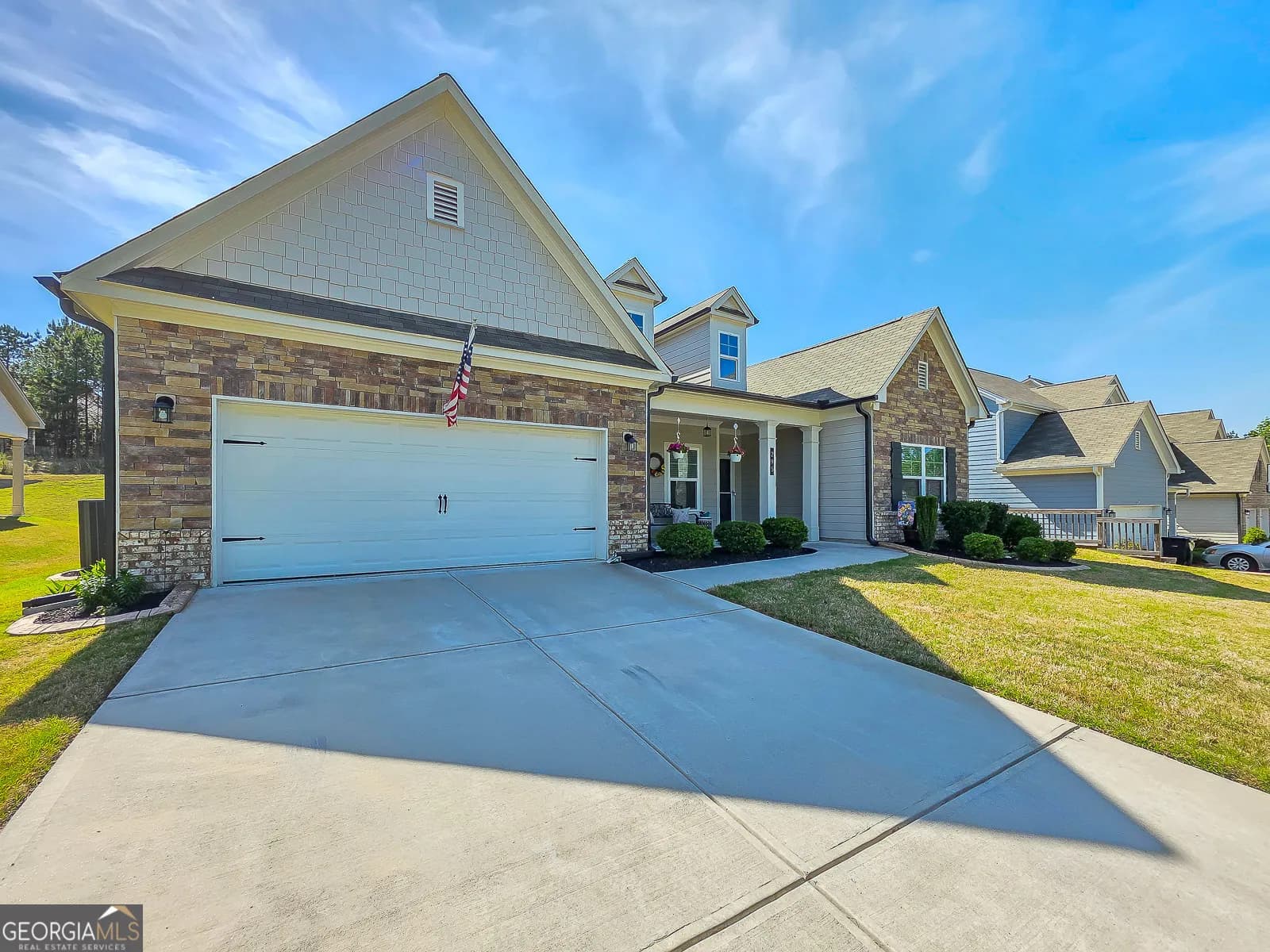 295 Crestbrook Ln — photo 13 of 31