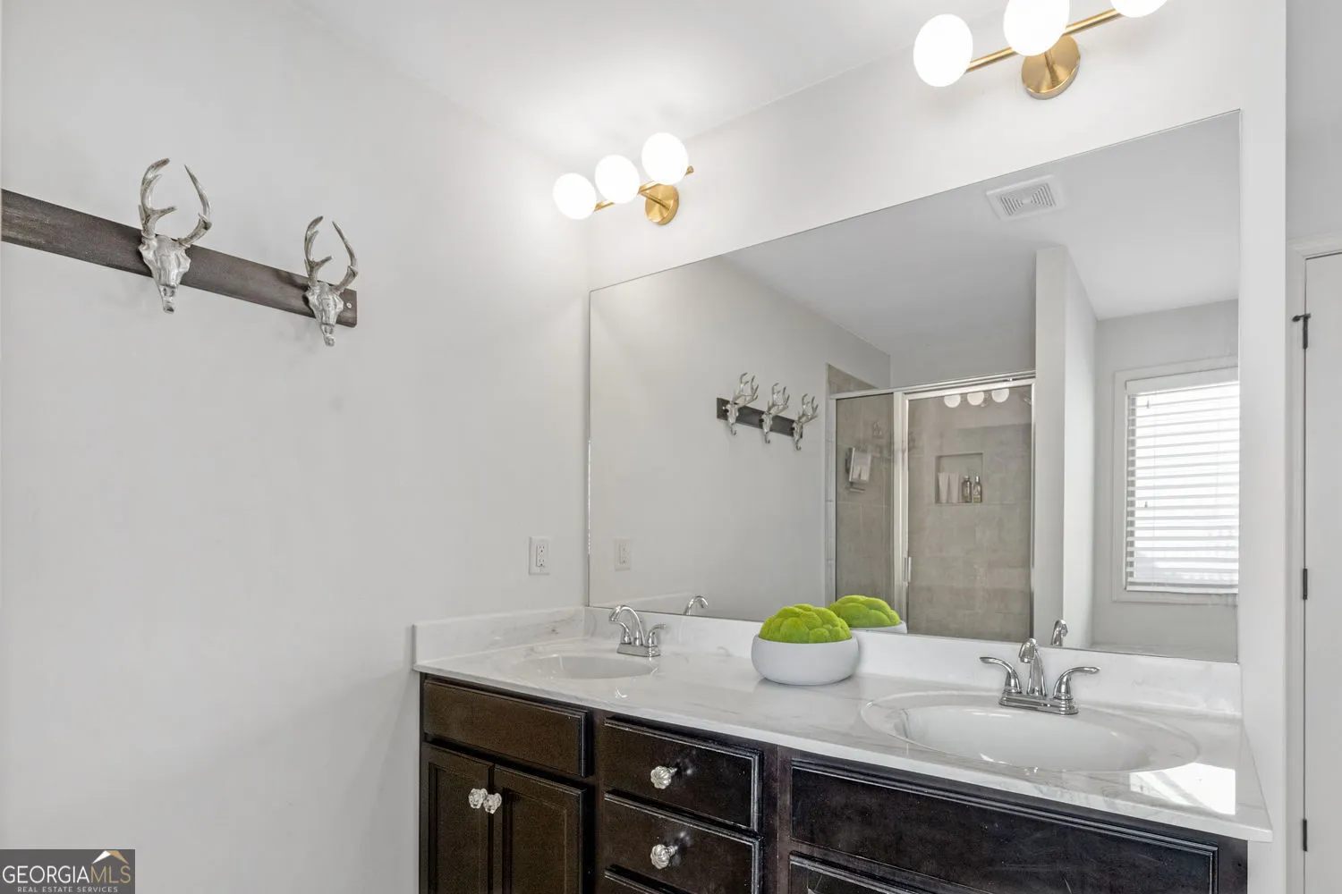 355 Fieldstone Ln — photo 10 of 25
