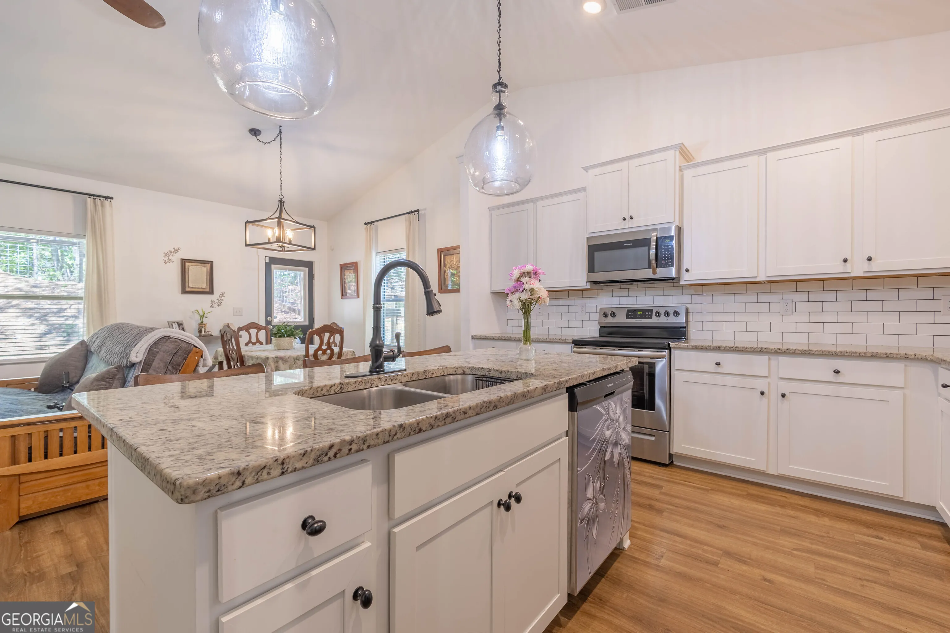401 Daffodil Dr — photo 6 of 31