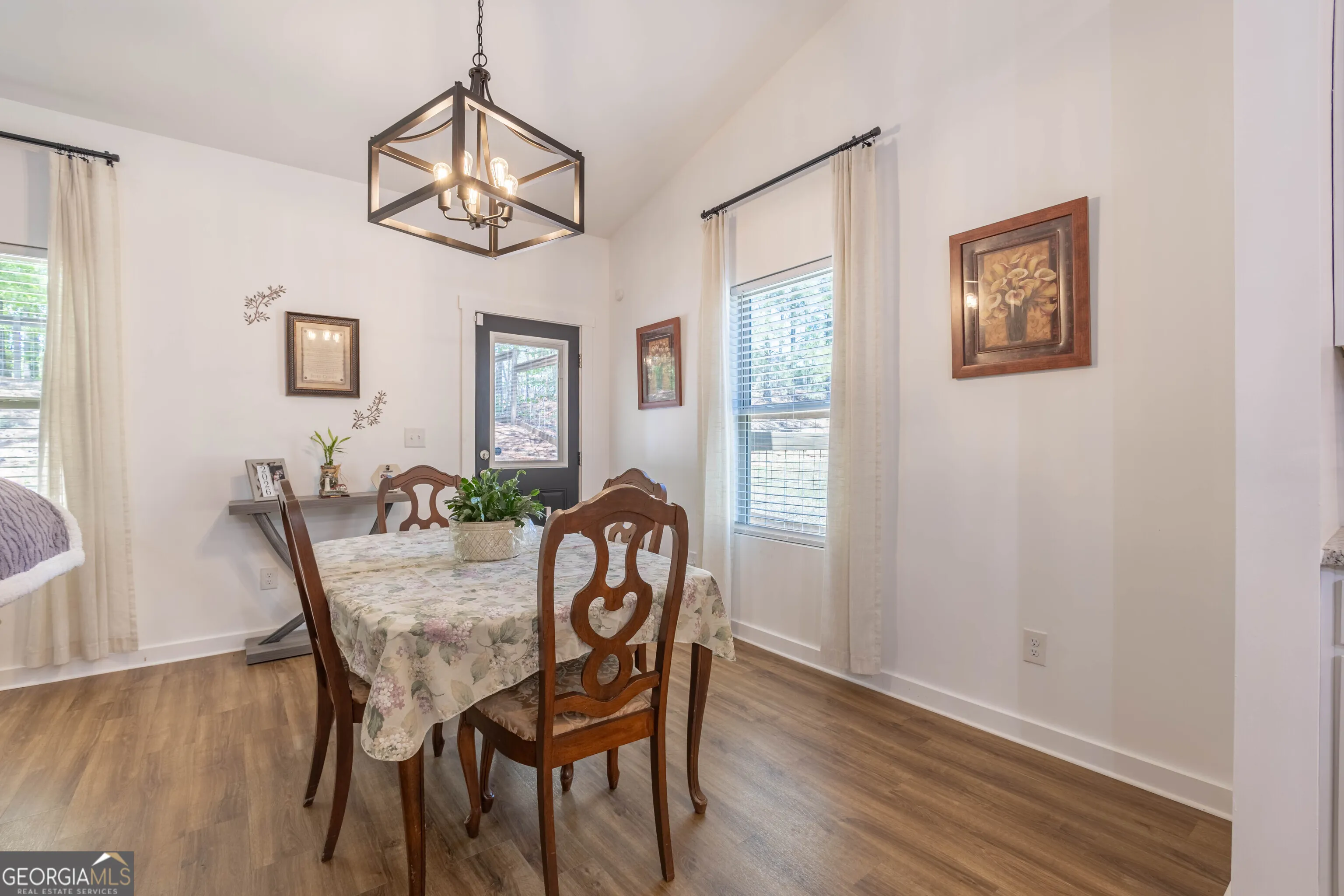 401 Daffodil Dr — photo 3 of 31