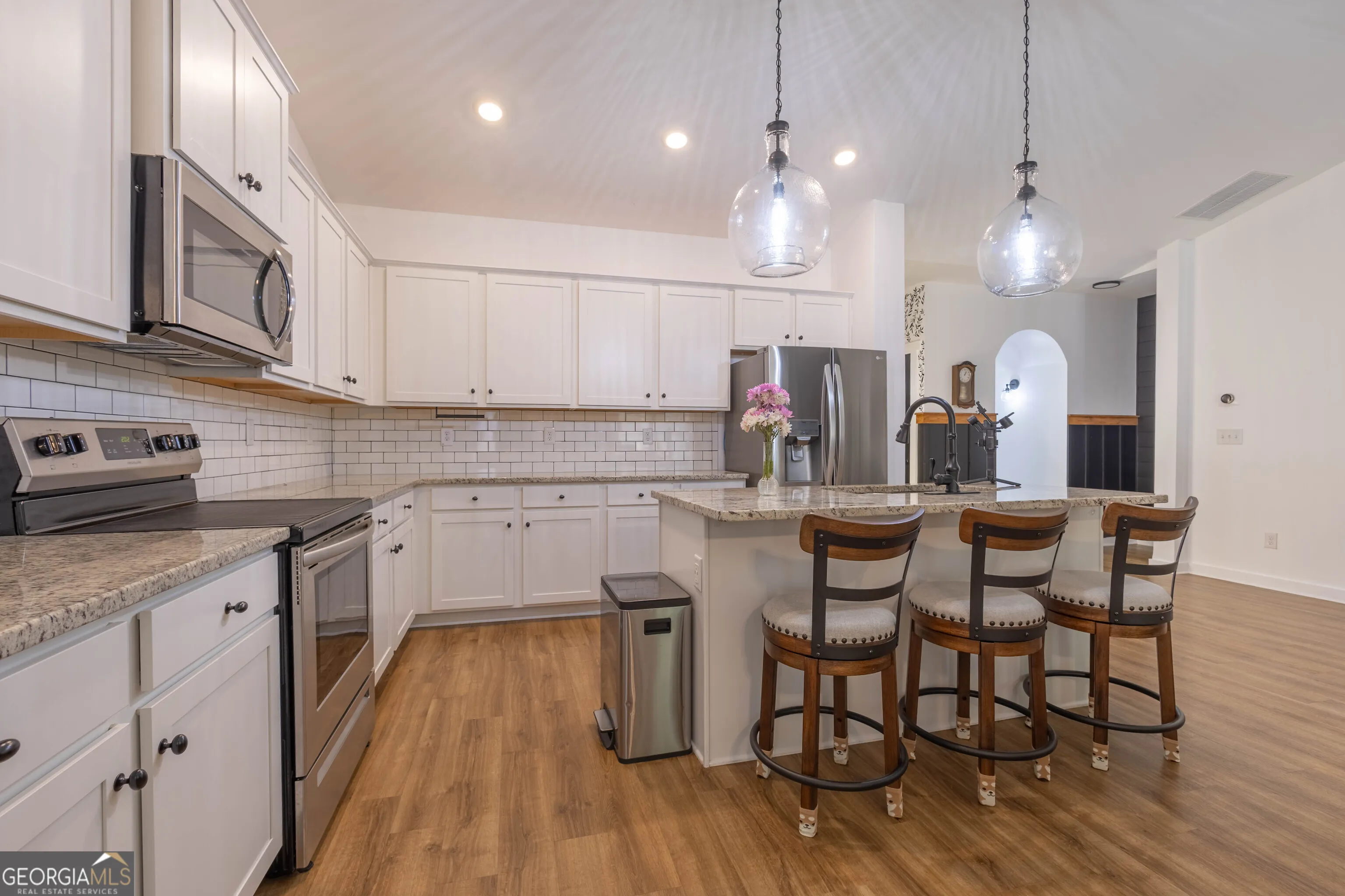 401 Daffodil Dr — photo 4 of 31