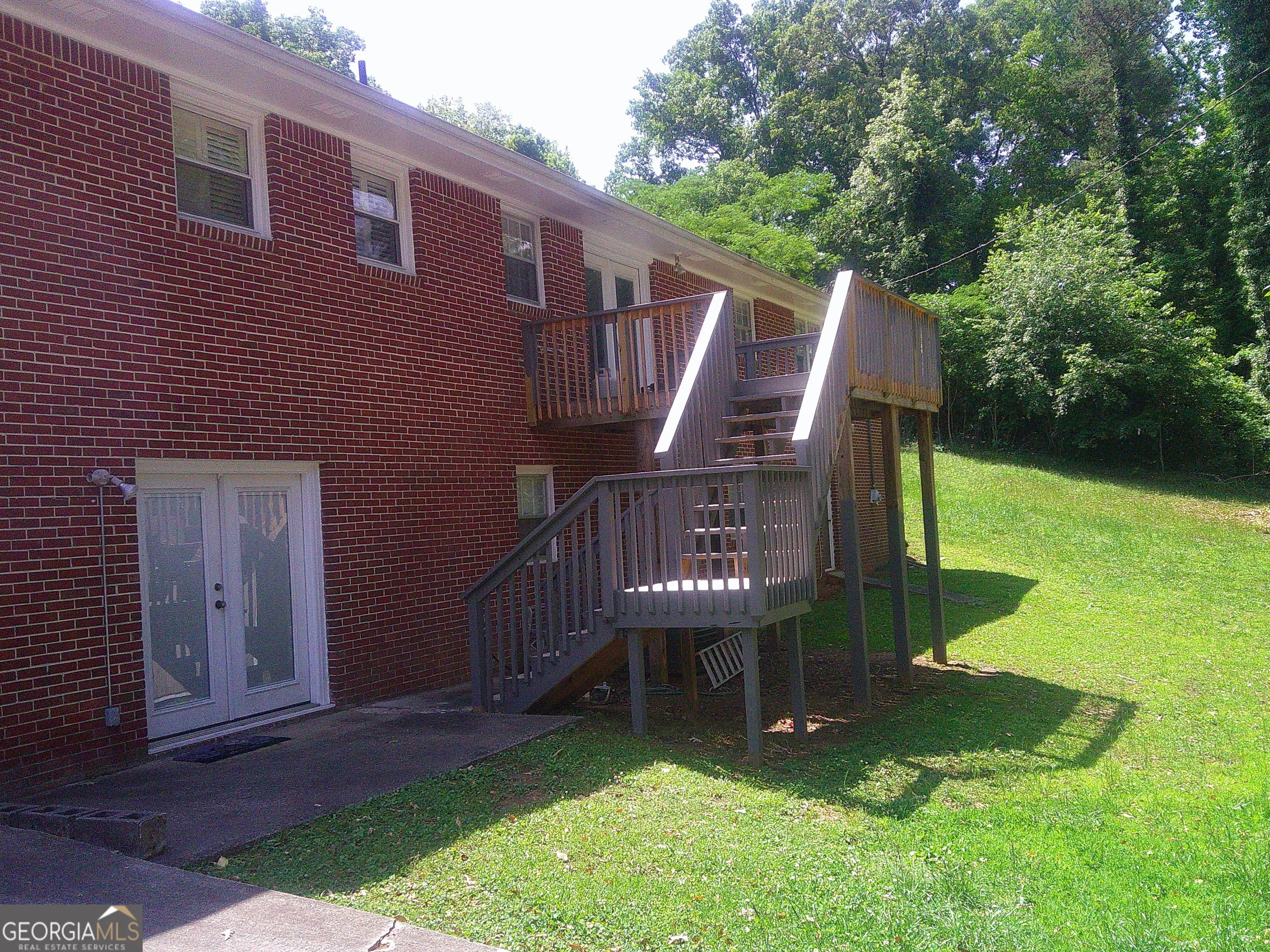 210 Greenwood Ln — photo 4 of 38
