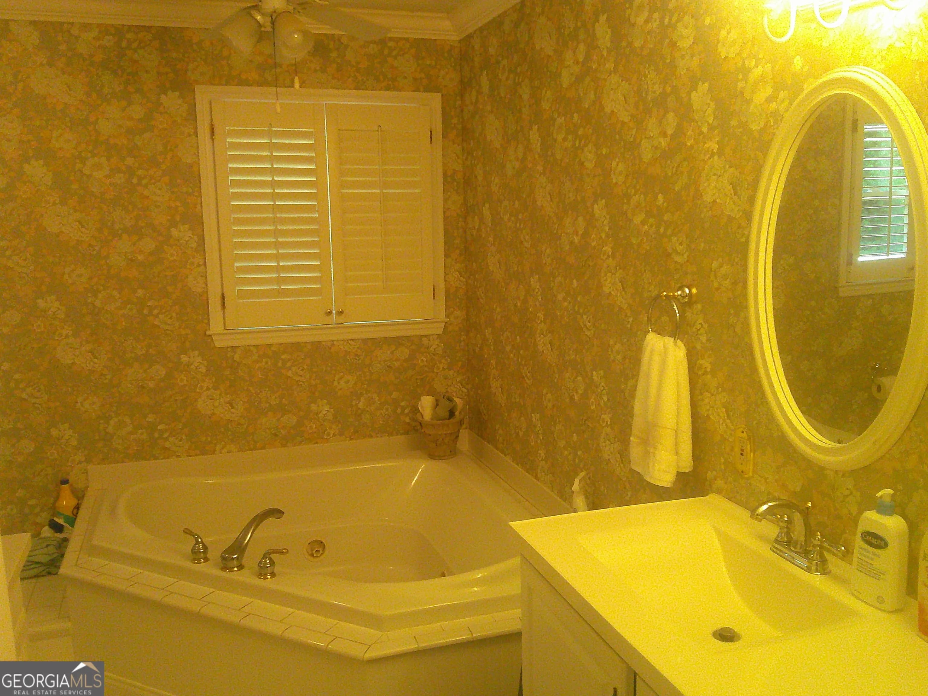 210 Greenwood Ln — photo 14 of 38