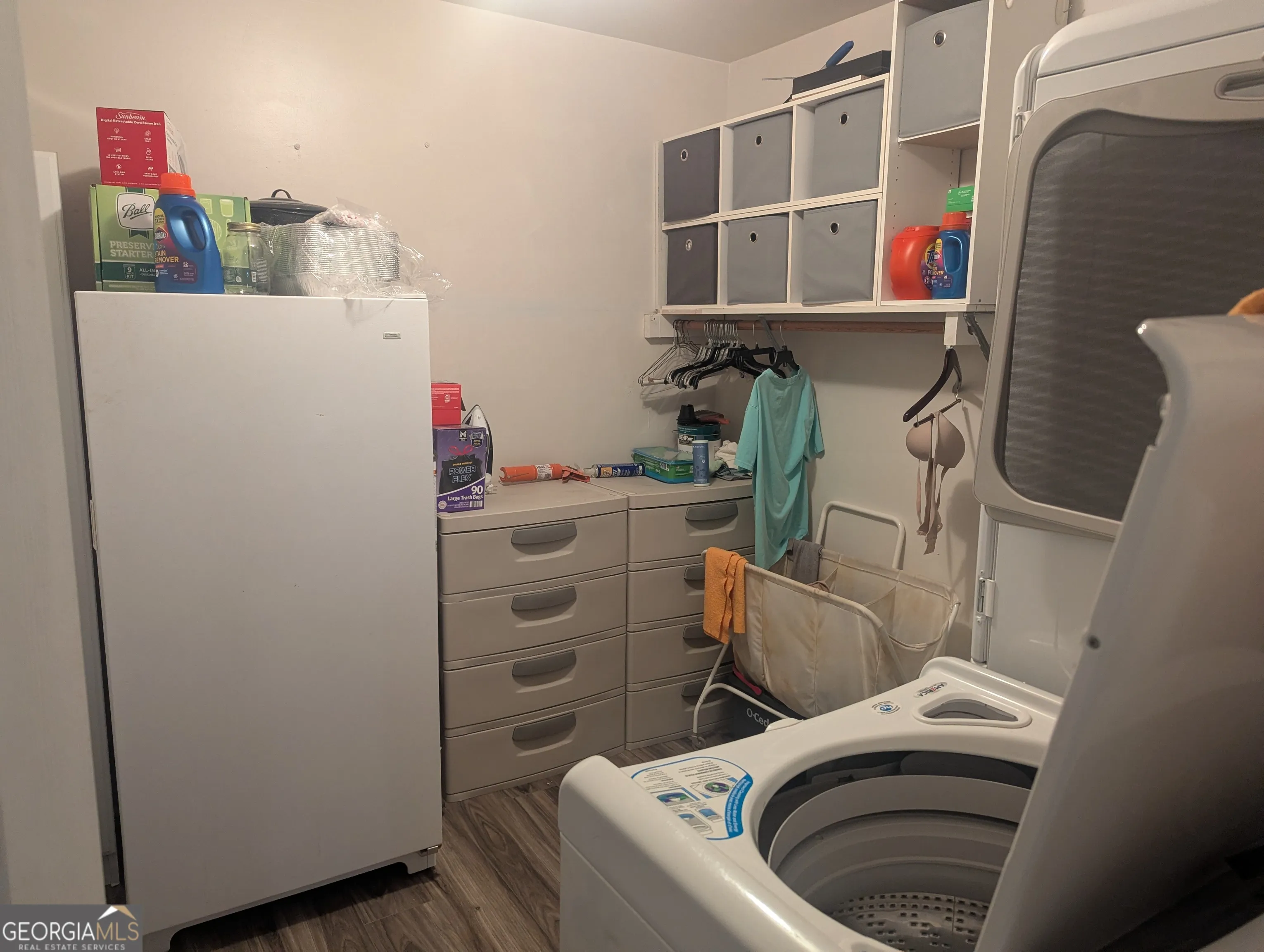 210 Greenwood Ln — photo 2 of 38