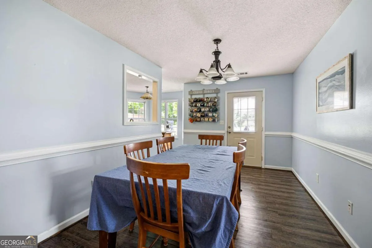 39 Gunnell Rd — photo 25 of 25