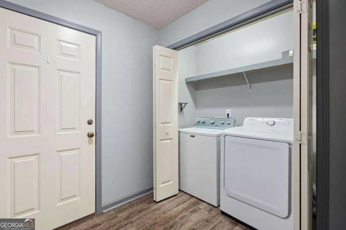 39 Gunnell Rd — photo 12 of 25