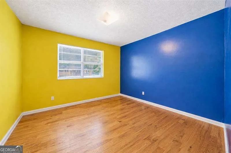 1210 Topaz Ln — photo 11 of 27