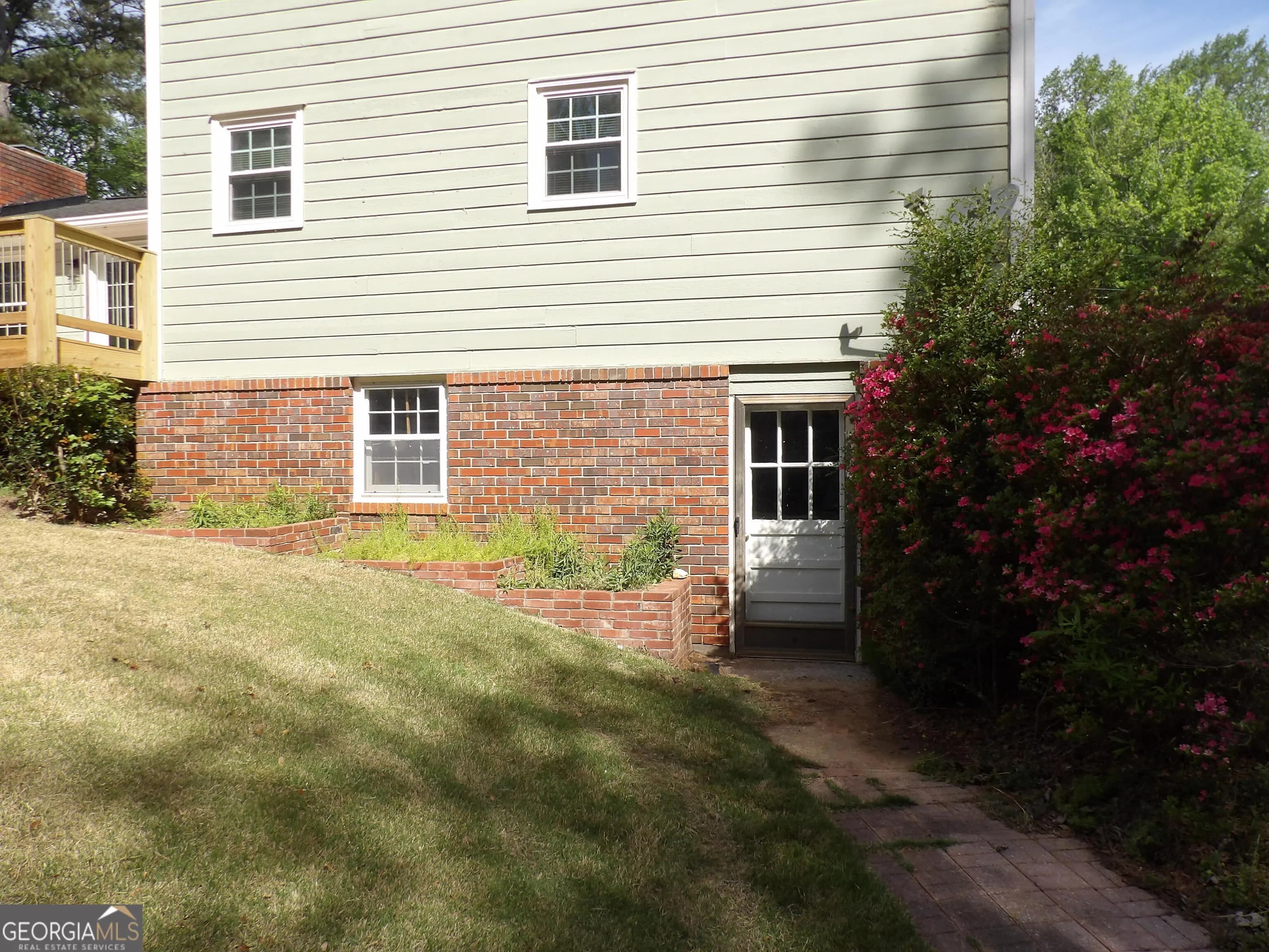 138 Ponderosa Dr — photo 4 of 51