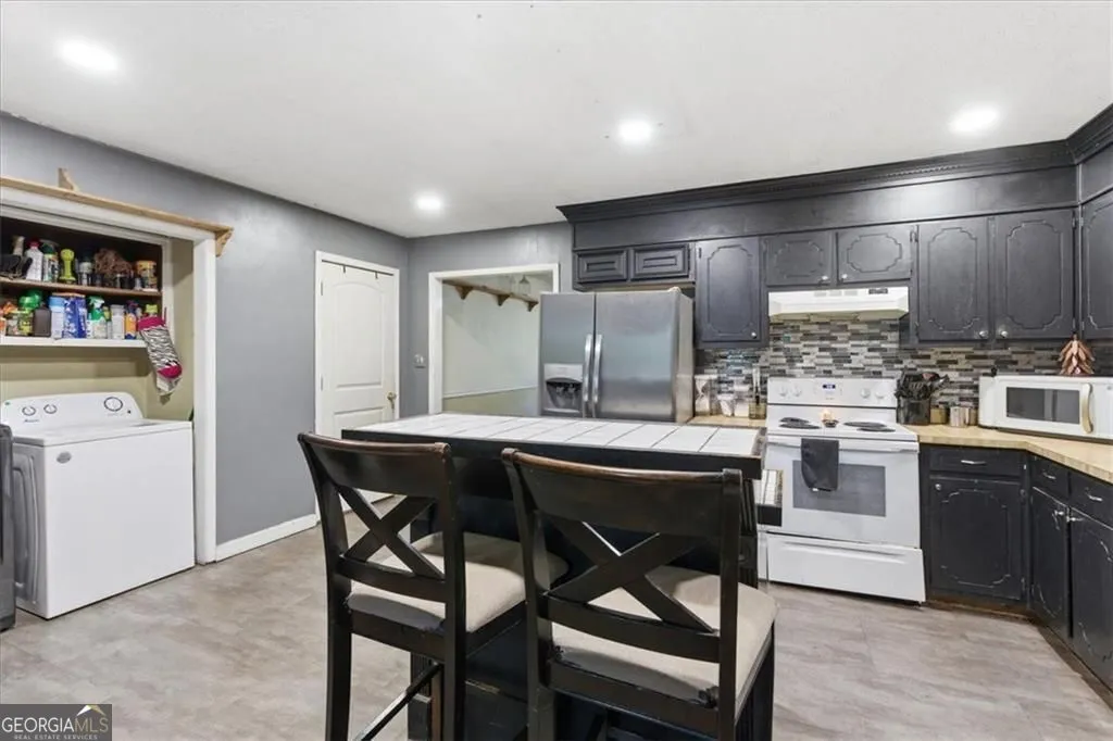 1440 Cochran Ridge Rd — photo 11 of 53