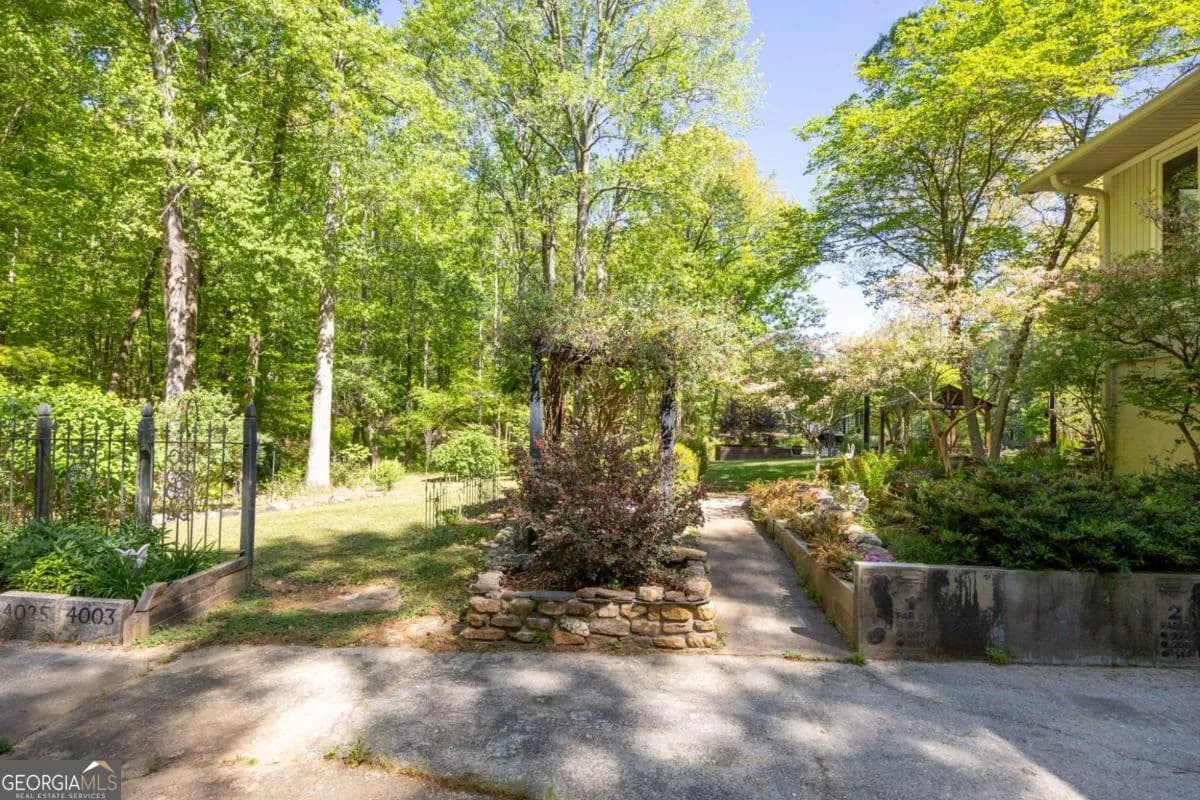 8277 Buchanan Hwy — photo 25 of 67