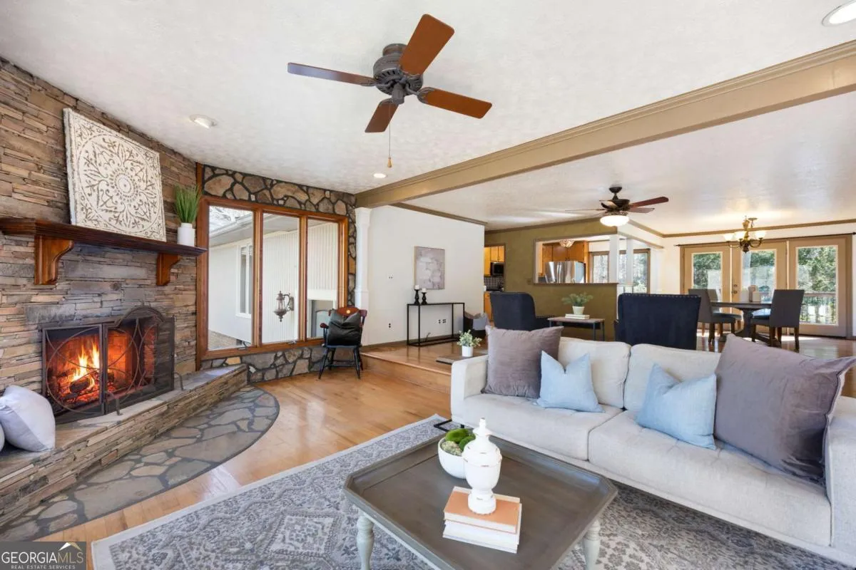 8277 Buchanan Hwy — photo 10 of 67