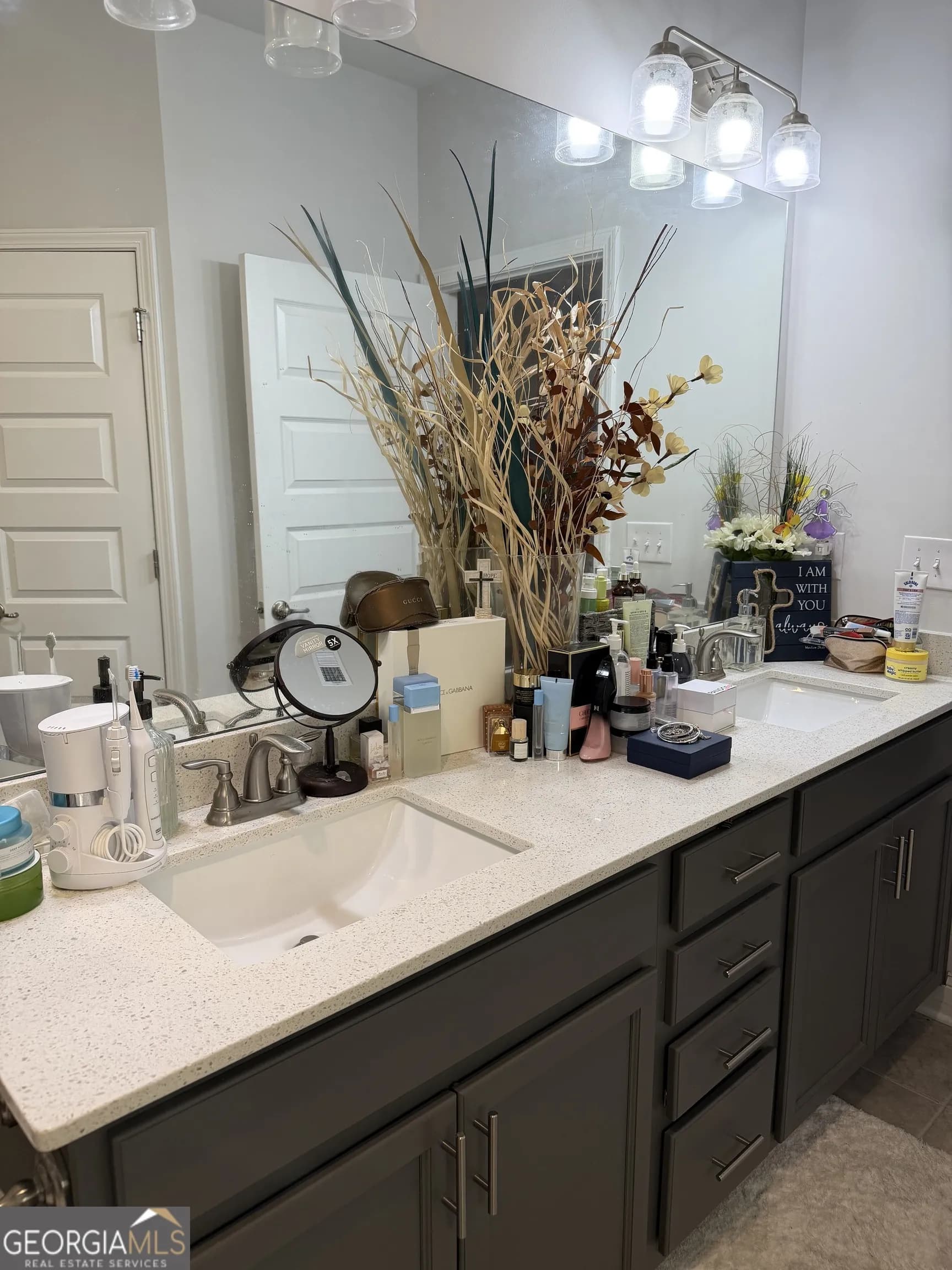330 Surrey Ct — photo 14 of 15