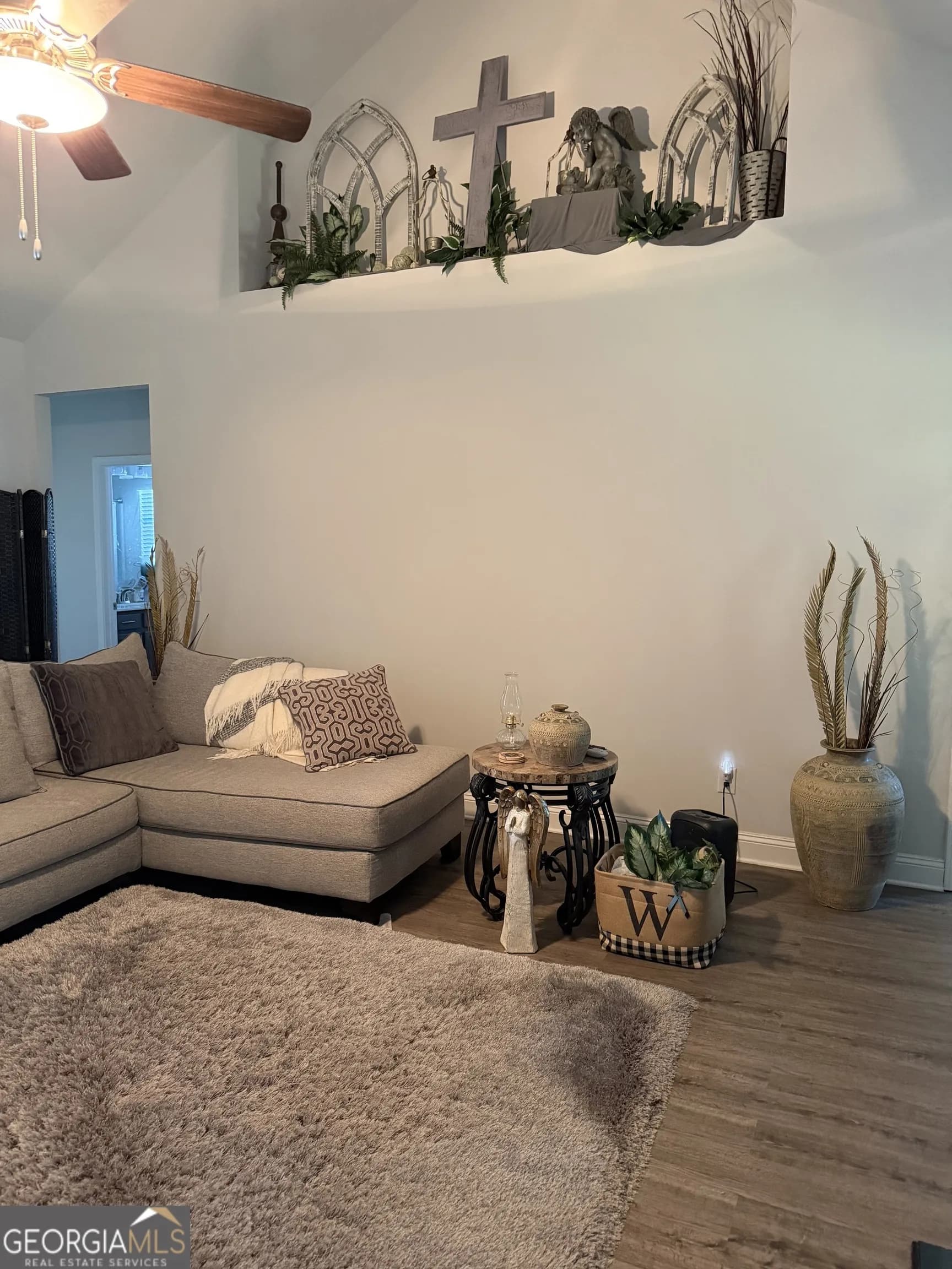 330 Surrey Ct — photo 8 of 15