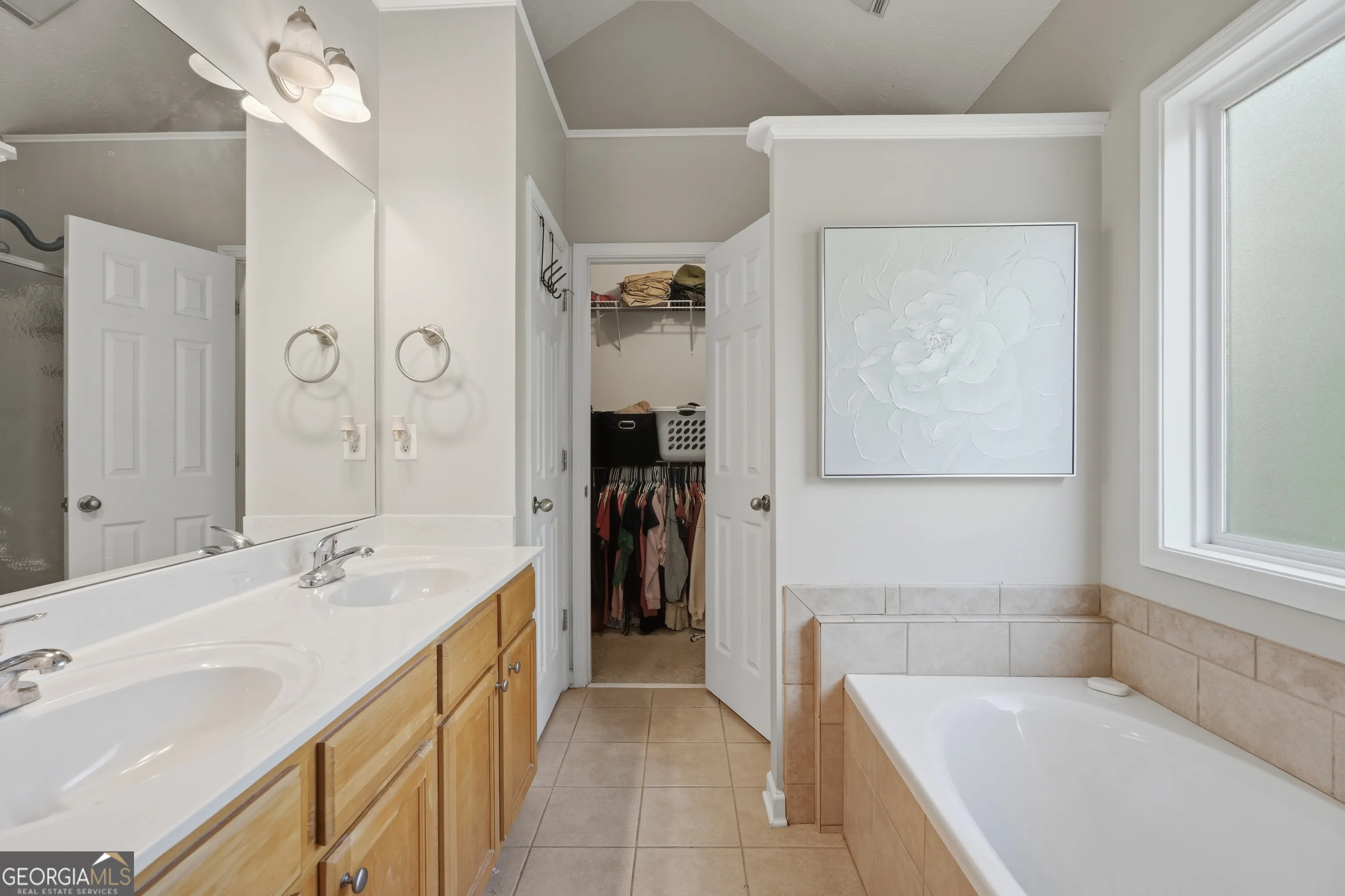 3187 Sweetbriar Dr — photo 15 of 36