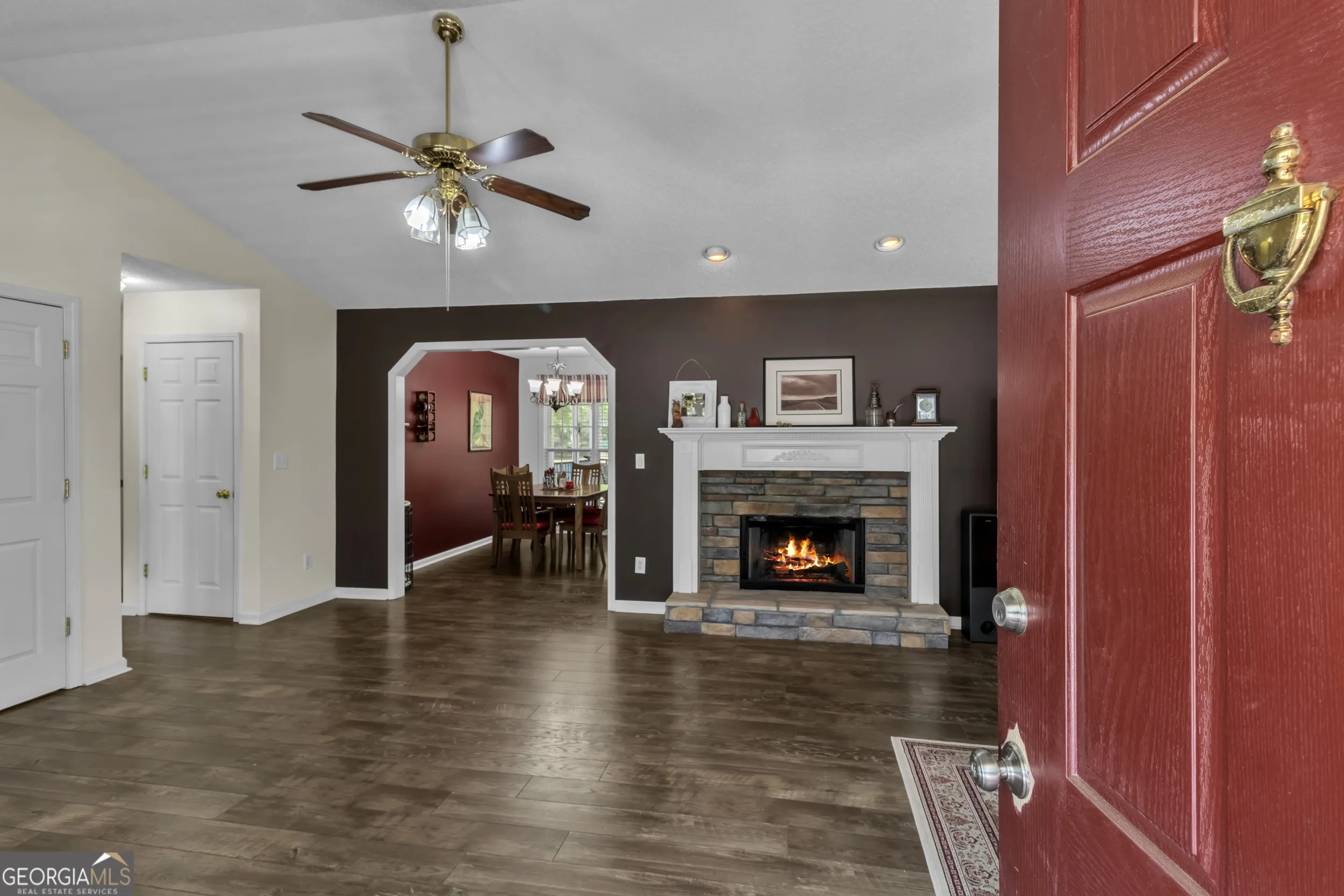 195 Vincent Ct — photo 16 of 39