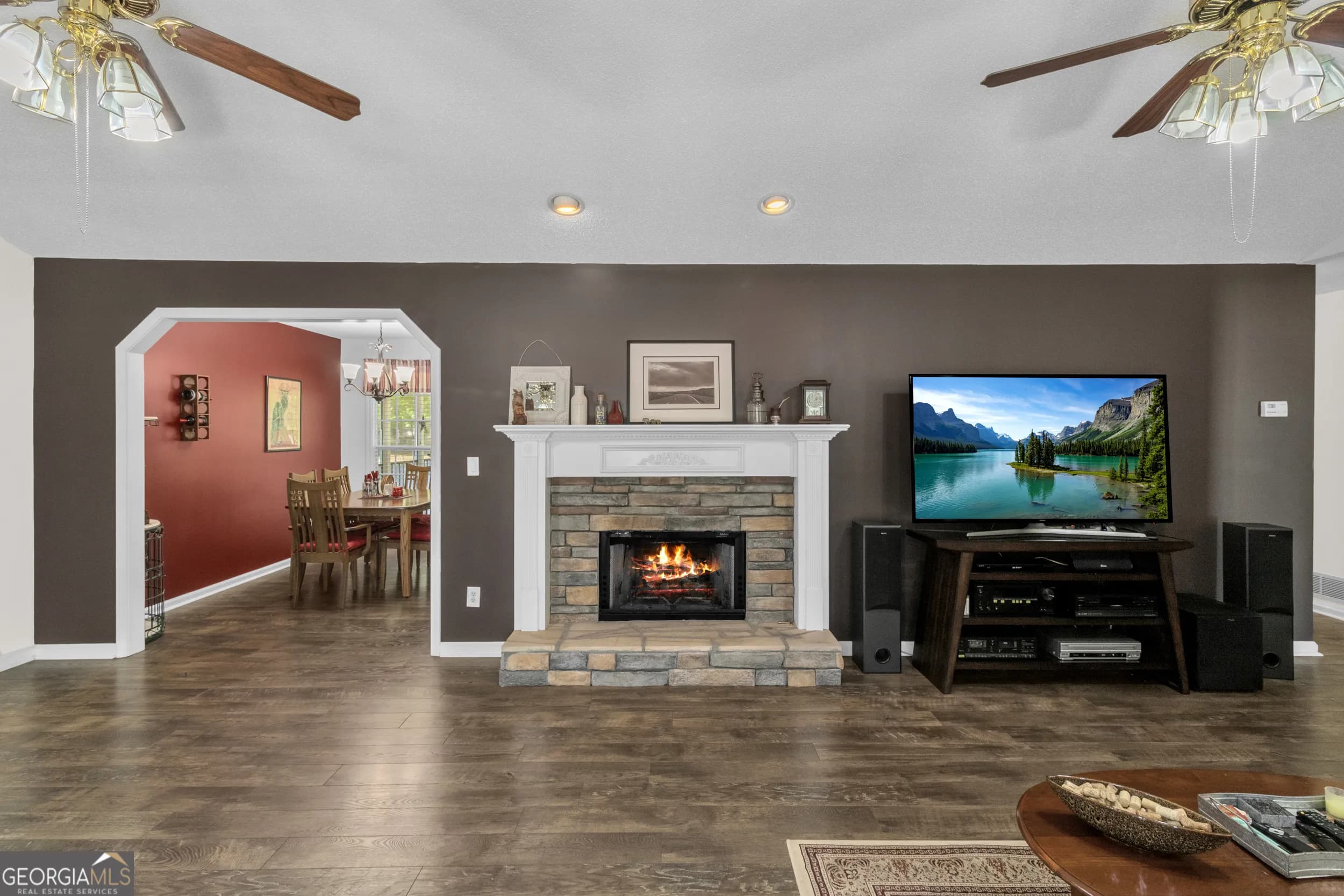 195 Vincent Ct — photo 12 of 39