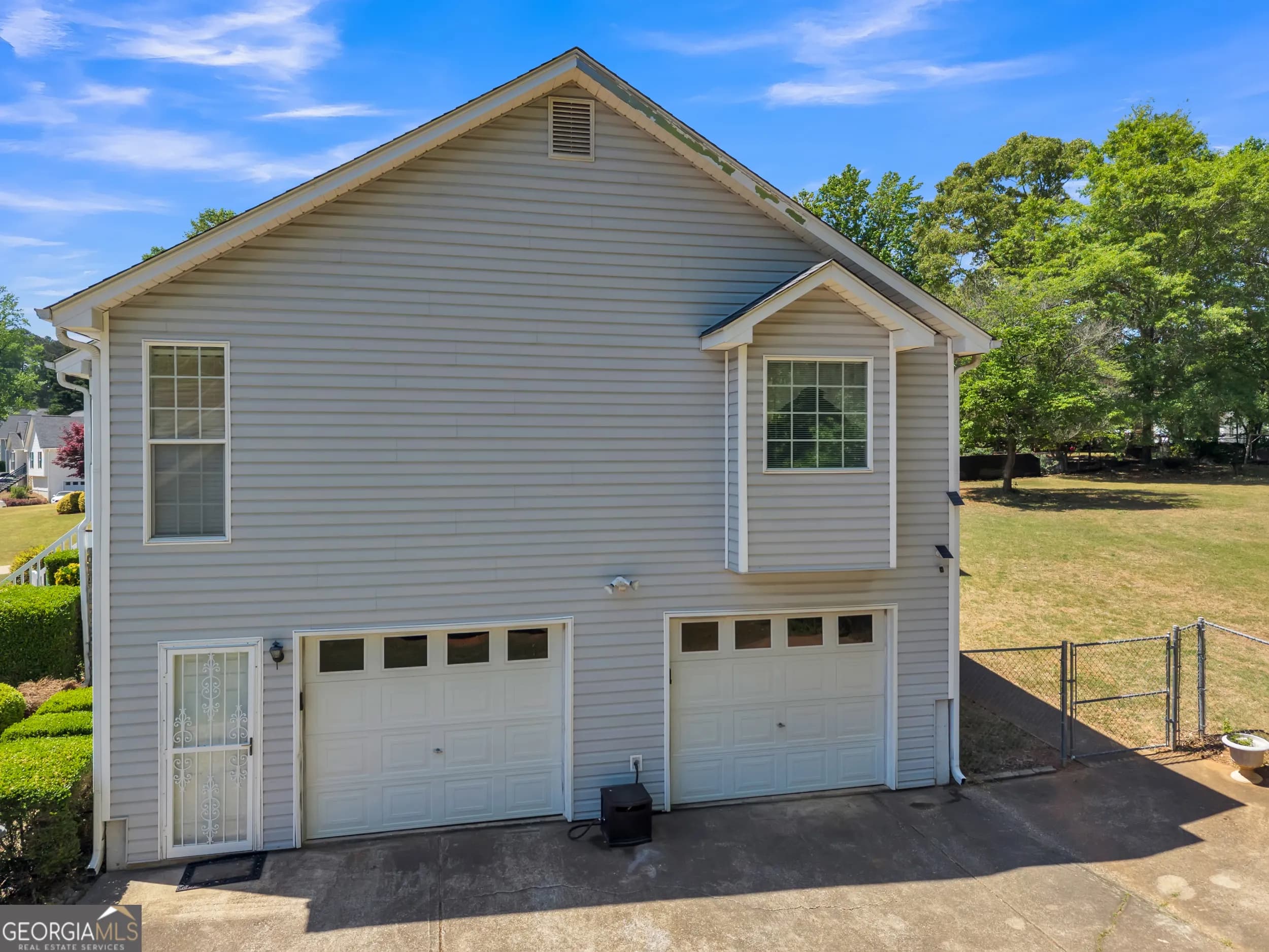 195 Vincent Ct — photo 6 of 39